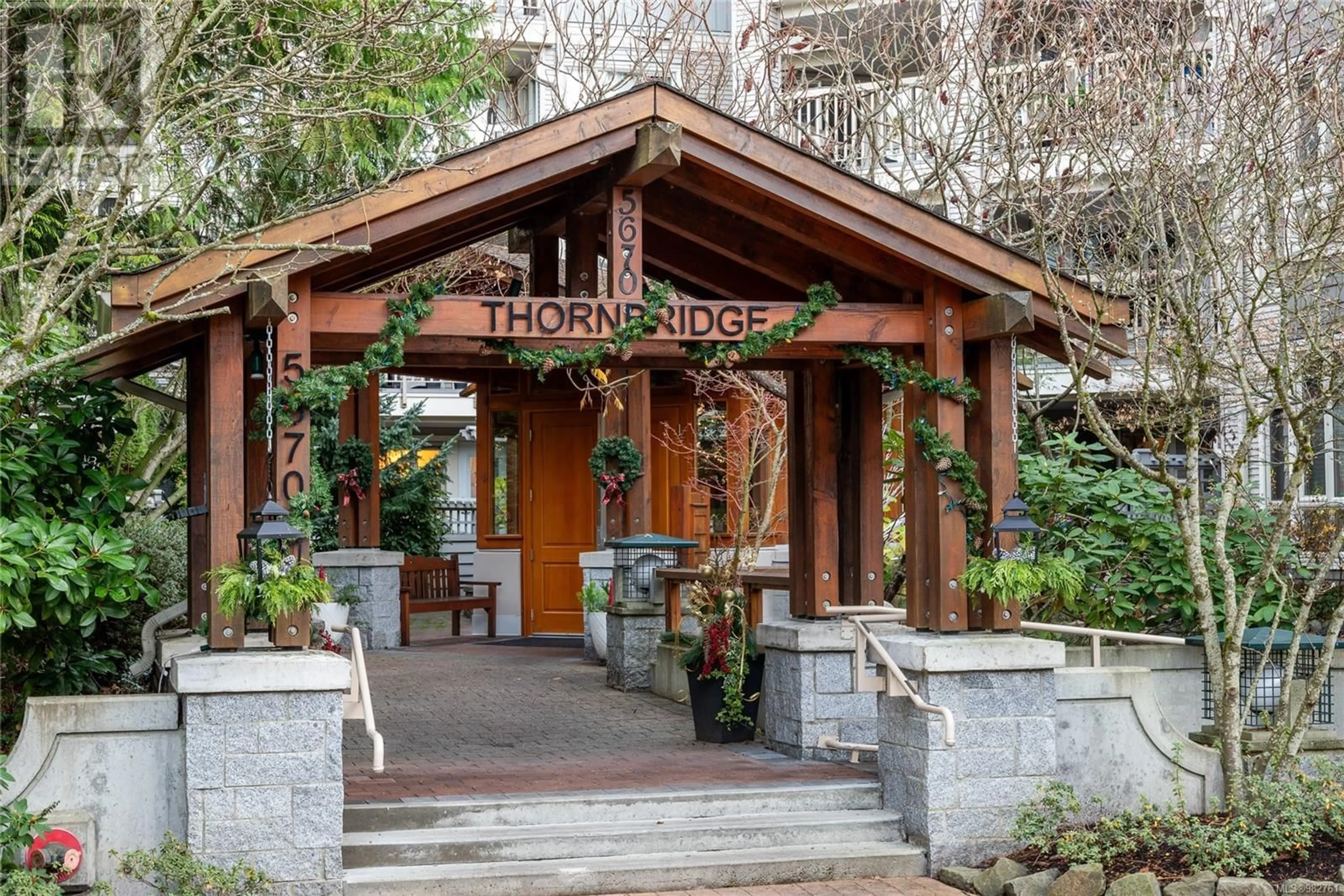 Indoor foyer, unknown floor for 410 5670 Edgewater Lane, Nanaimo British Columbia V9T6K1