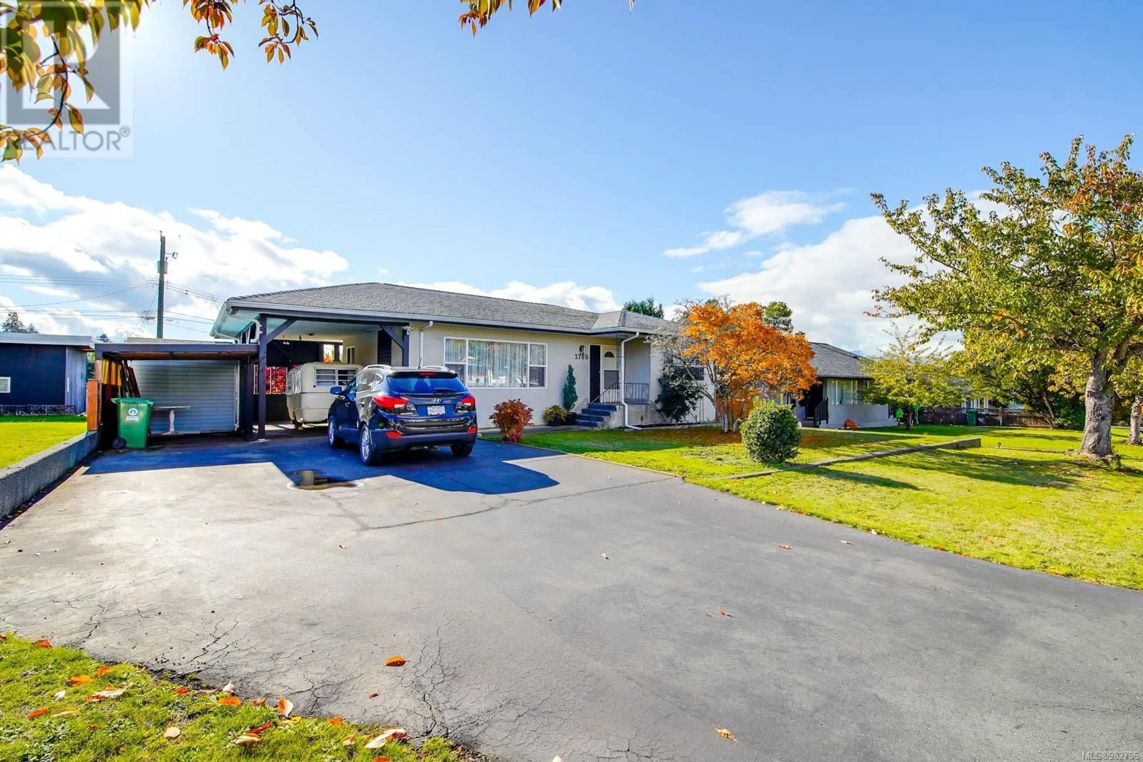 A pic from outside/outdoor area/front of a property/back of a property/a pic from drone, street for 3760 MORGAN CRESCENT NORTH, Port Alberni British Columbia V9Y6C3