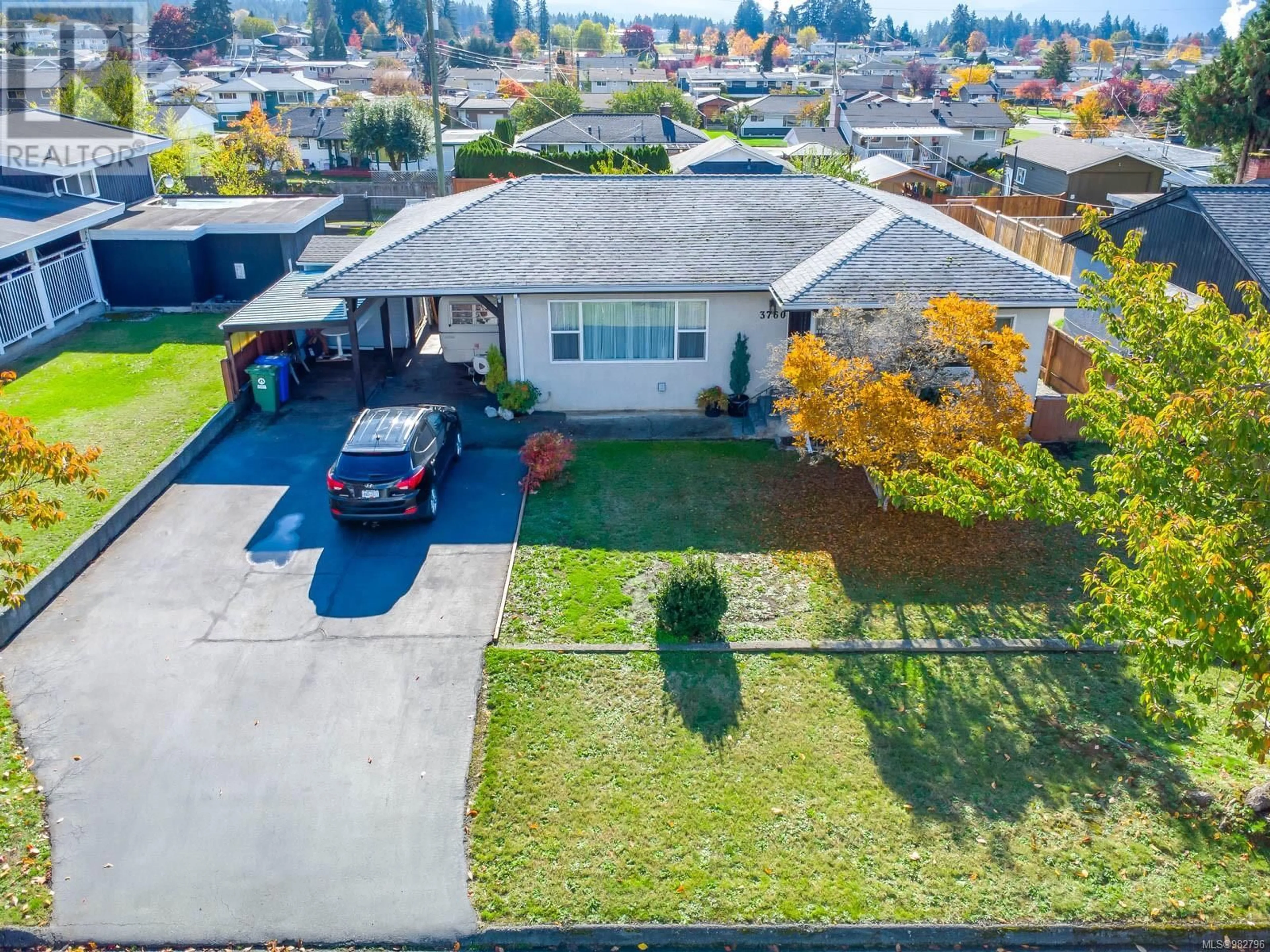 A pic from outside/outdoor area/front of a property/back of a property/a pic from drone, street for 3760 MORGAN CRESCENT NORTH, Port Alberni British Columbia V9Y6C3