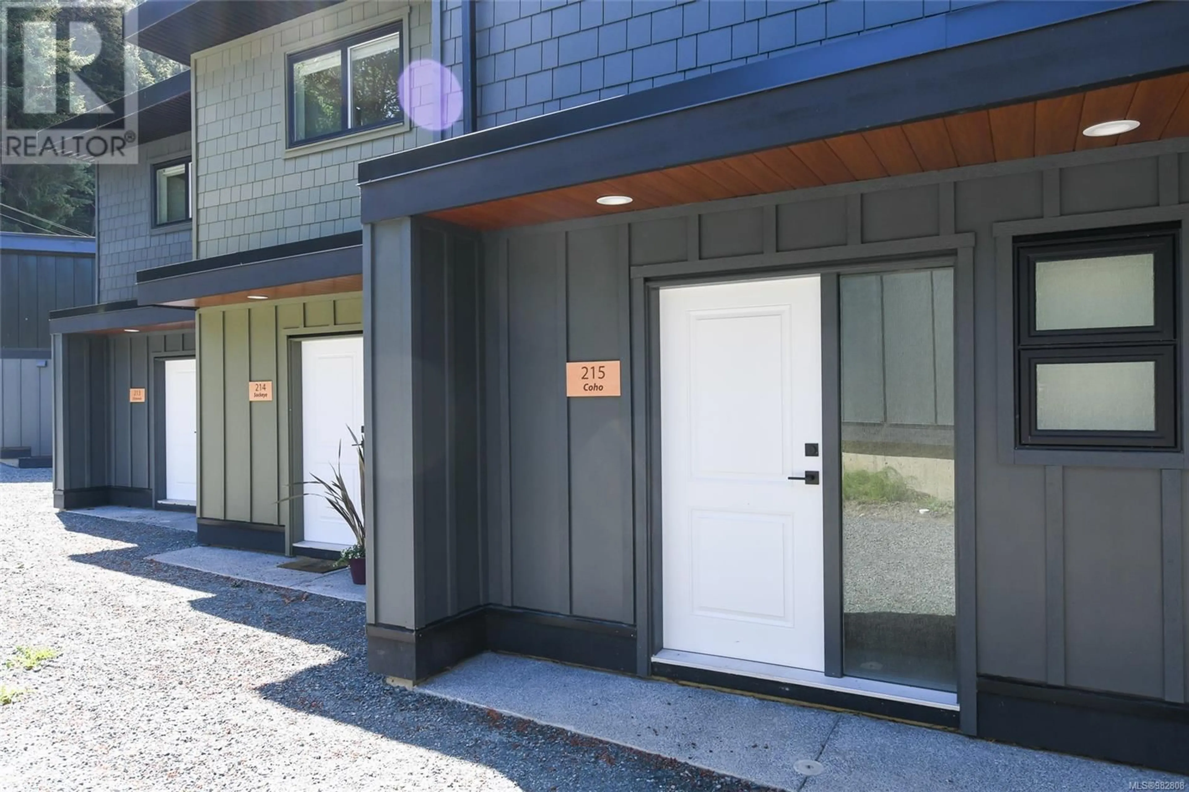 Indoor entryway, wood floors for 215 4305 Shingle Spit Rd, Hornby Island British Columbia V0R1Z0