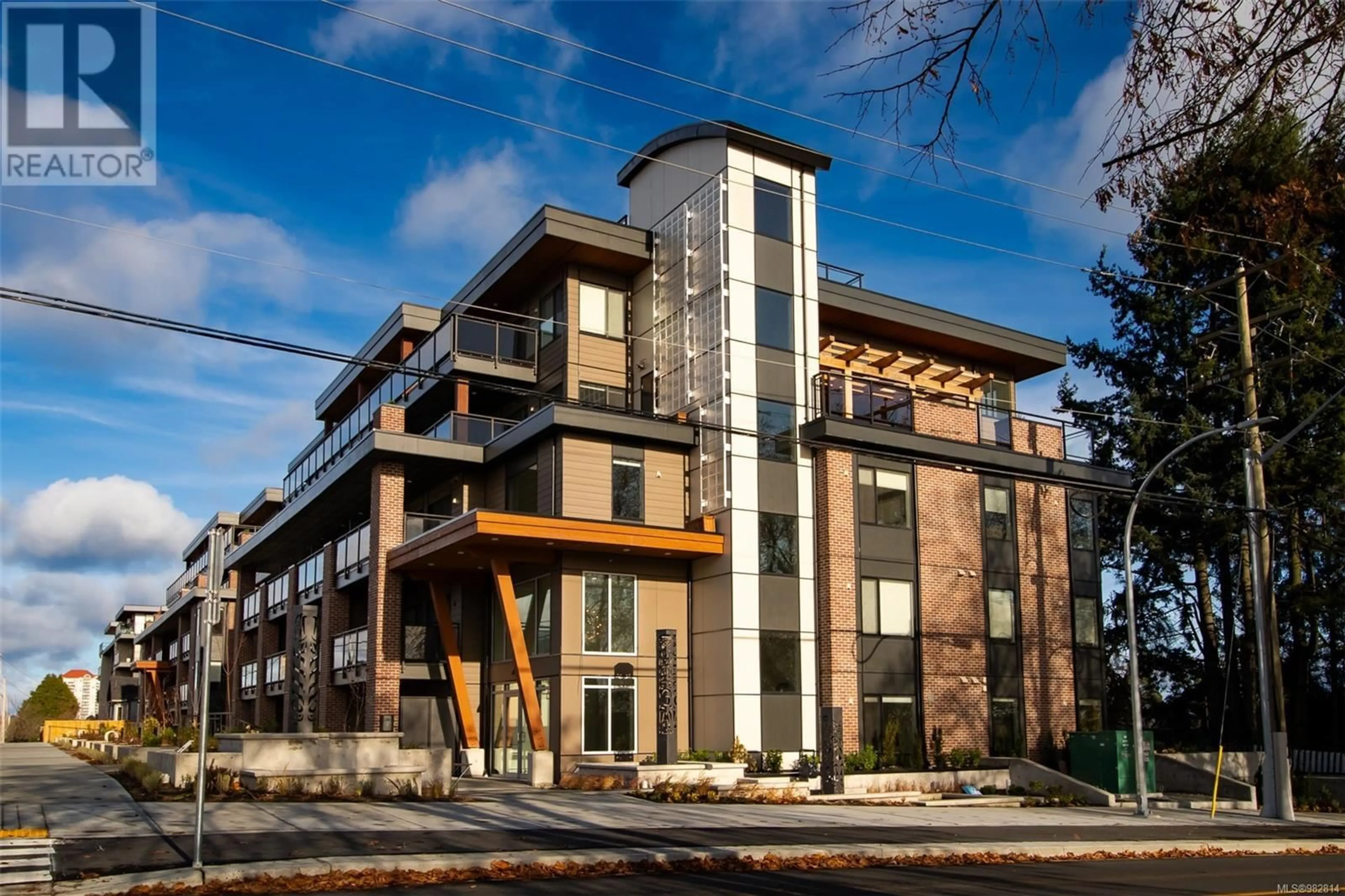 Home with brick exterior material, building for 206 - 135 HALIBURTON STREET, Nanaimo British Columbia V9R4V9
