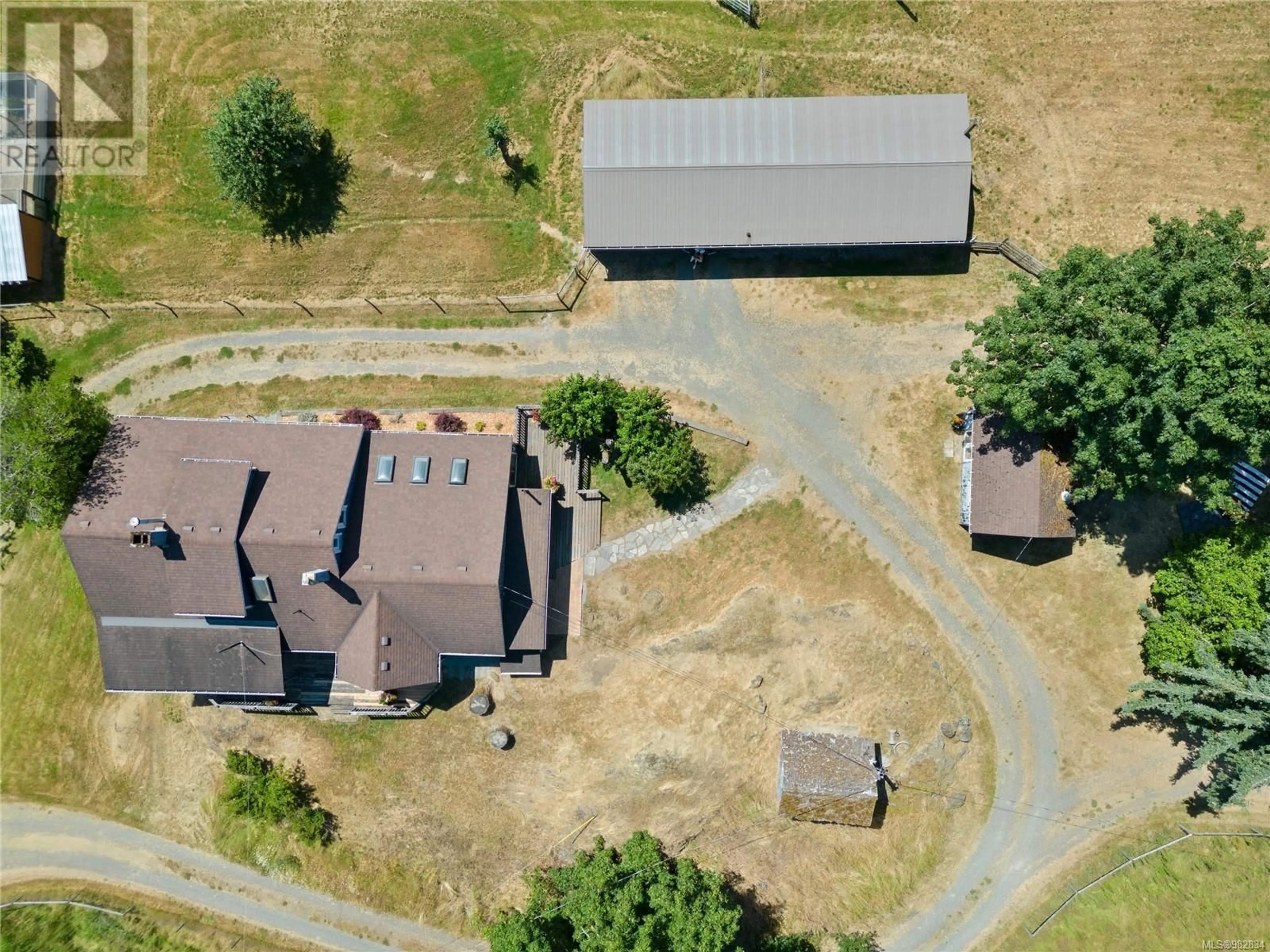 A pic from outside/outdoor area/front of a property/back of a property/a pic from drone, building for 4330 HOWIE ROAD, Duncan British Columbia V9L6N3