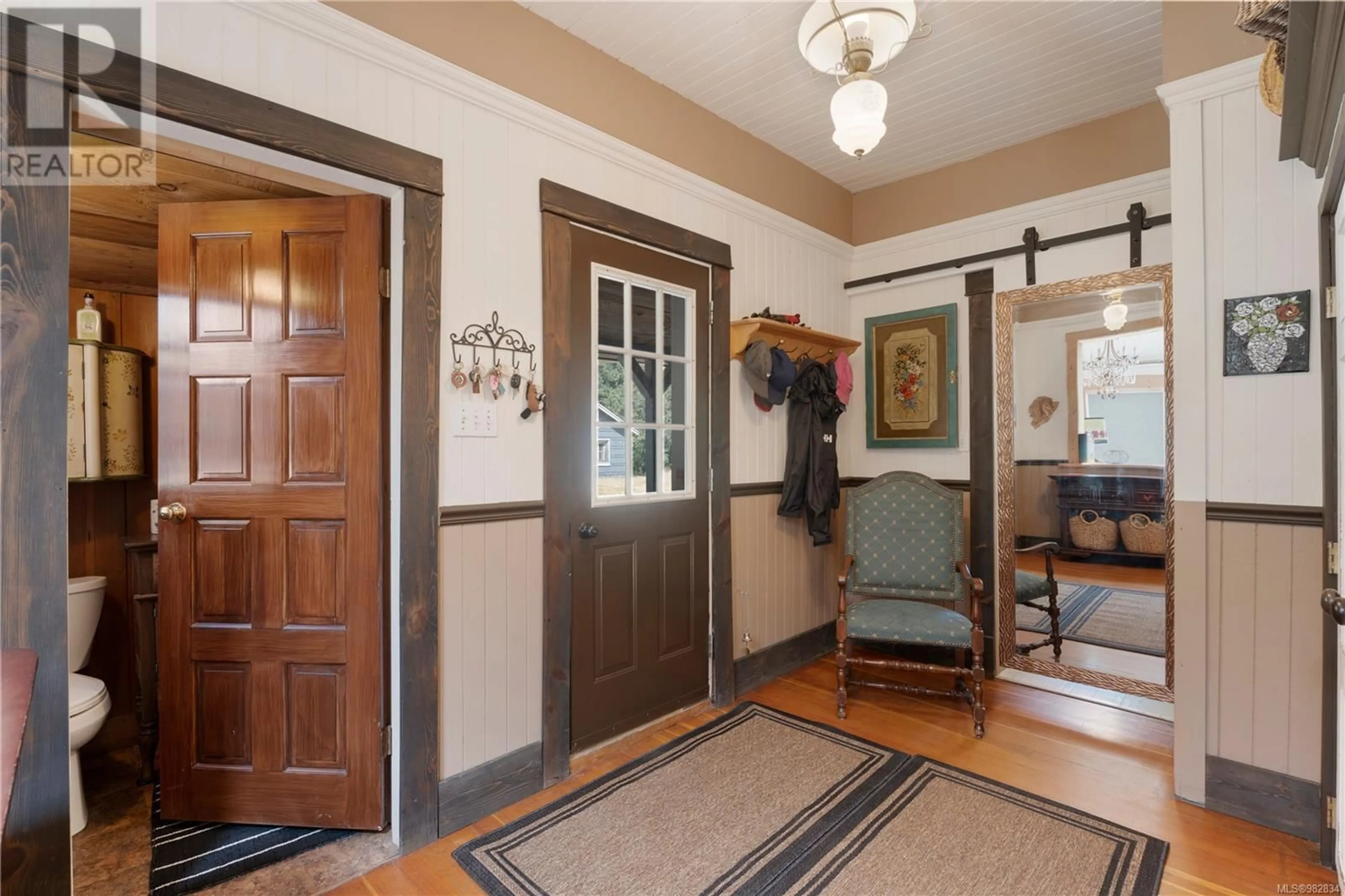 Indoor entryway for 4330 HOWIE ROAD, Duncan British Columbia V9L6N3