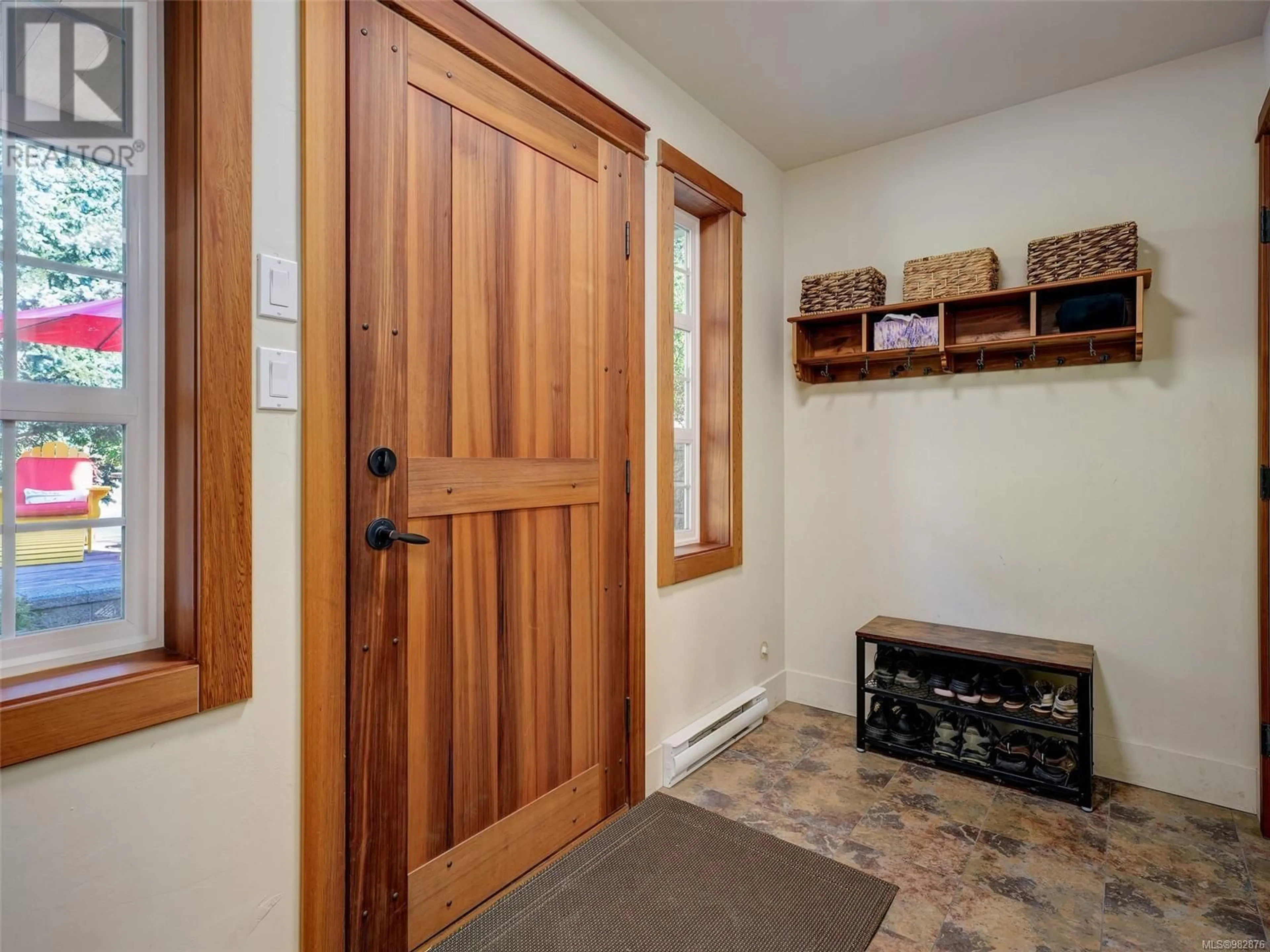 Indoor entryway for 3369 Sewell Lane, Colwood British Columbia V9C0C1