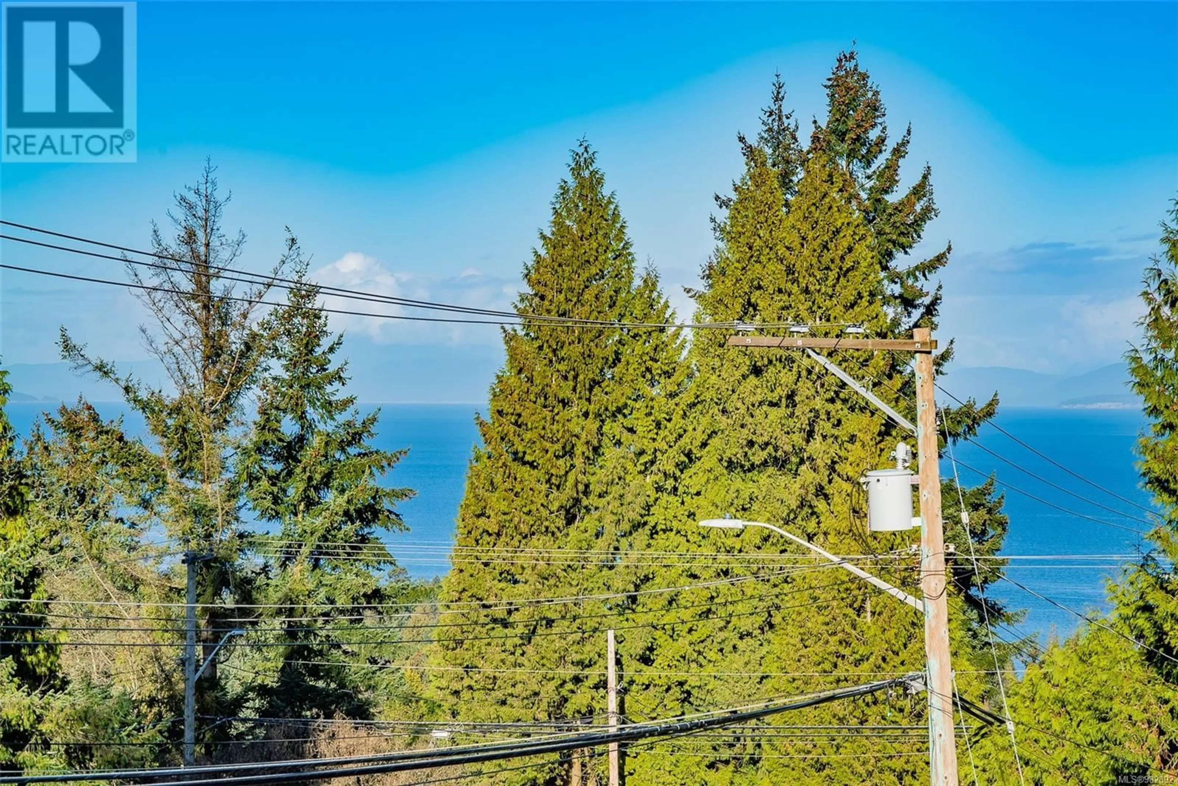 A pic from outside/outdoor area/front of a property/back of a property/a pic from drone, water/lake/river/ocean view for 5685 Malibu Terr, Nanaimo British Columbia V9T5W7