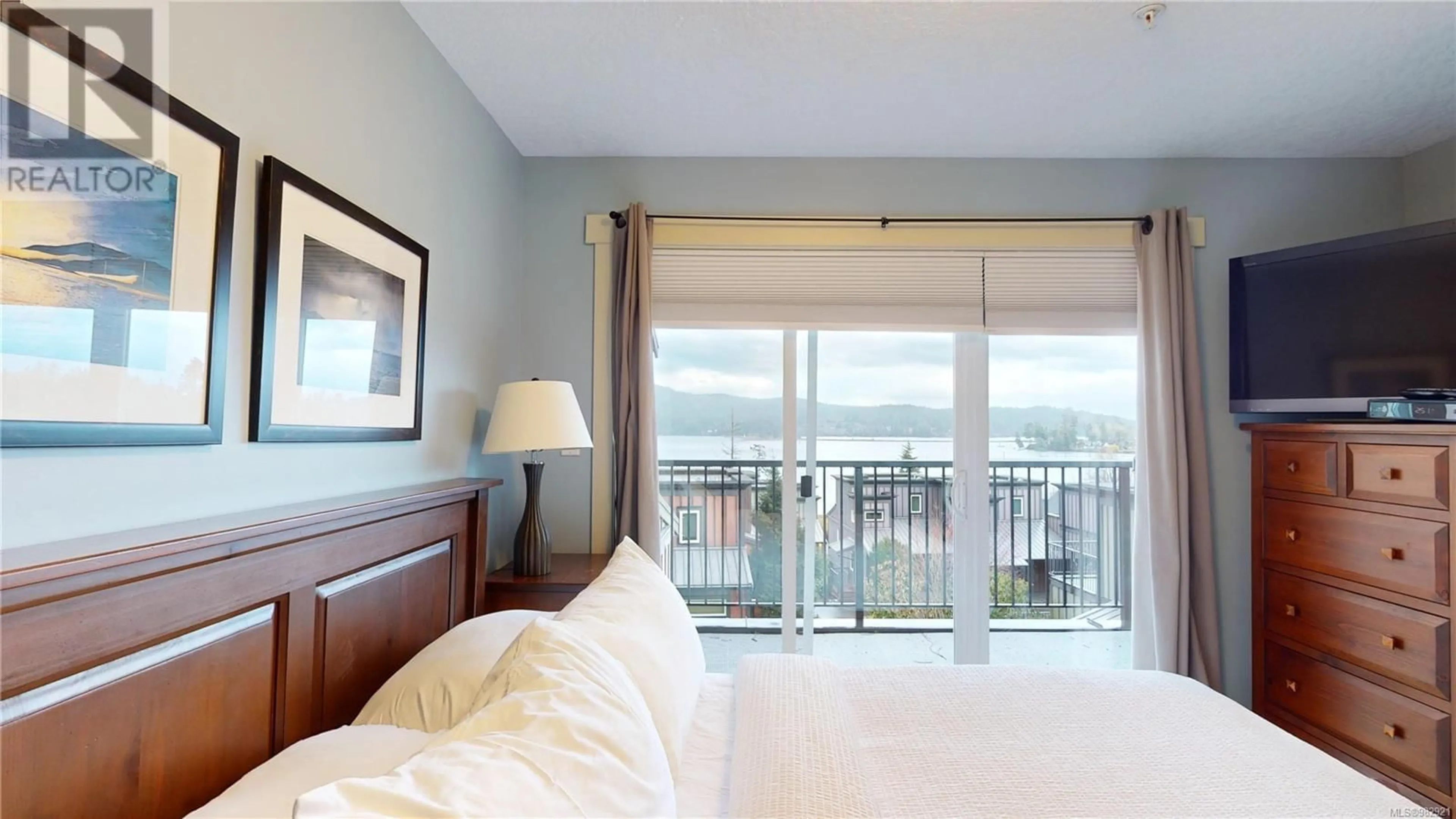 Bedroom with bed, wood/laminate floor for 142 6971 West Coast Rd, Sooke British Columbia V9Z0A1