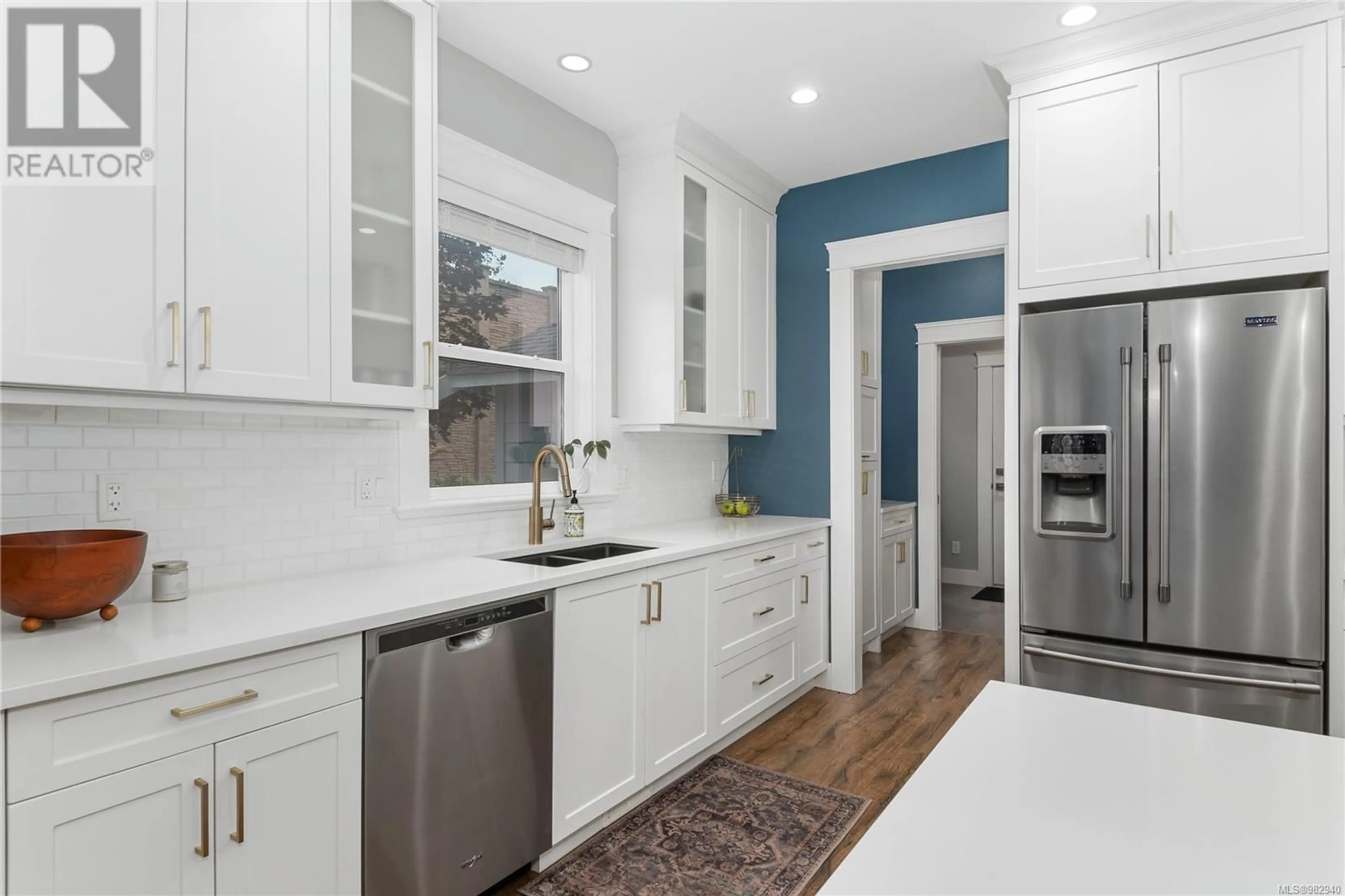 Contemporary kitchen, ceramic/tile floor for D 993 Prestwick Pl, Courtenay British Columbia V9N0E1