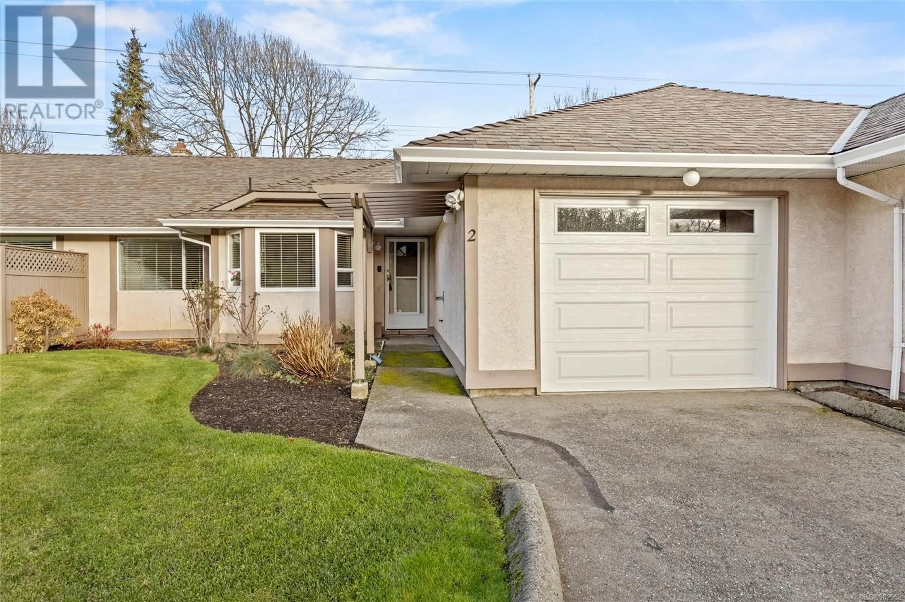 Home with vinyl exterior material, street for 2 4120 Interurban Rd, Saanich British Columbia V8Z6W7