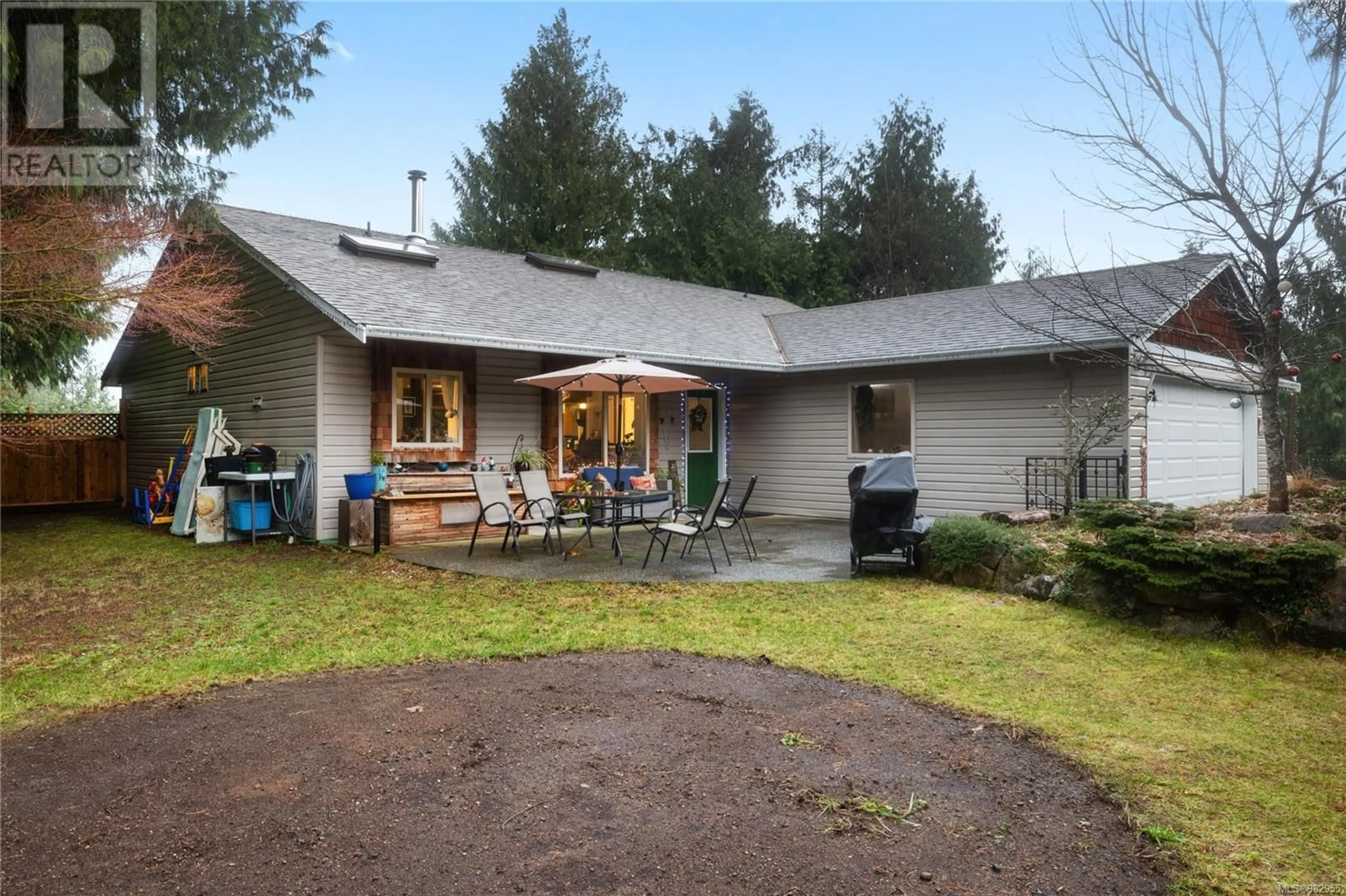 A pic from outside/outdoor area/front of a property/back of a property/a pic from drone, unknown for 1631 Lewis Lane, Qualicum Beach British Columbia V9K2S3