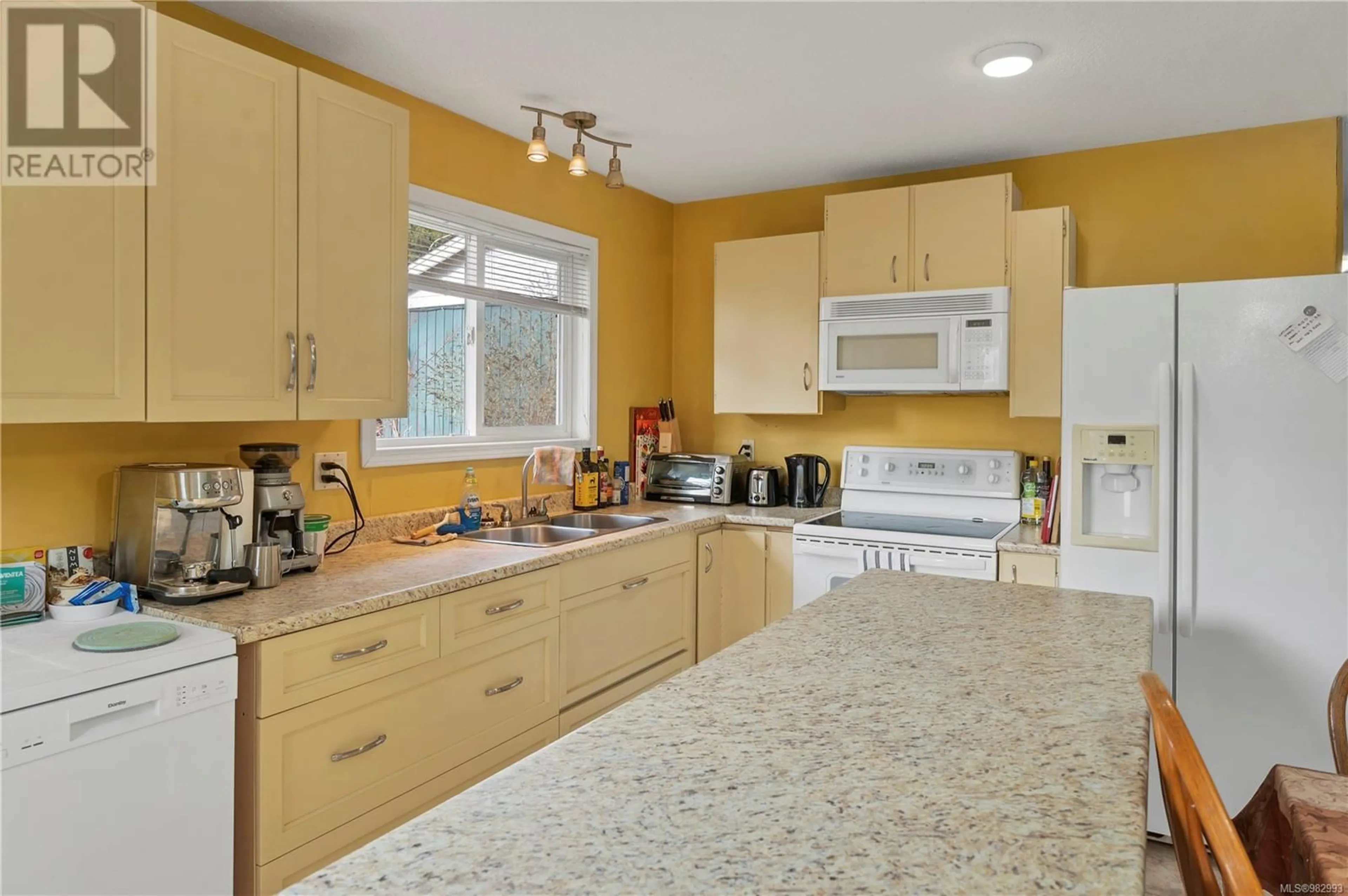 Unknown for 521 EAGLE CRESCENT, Gold River British Columbia V0P1G0