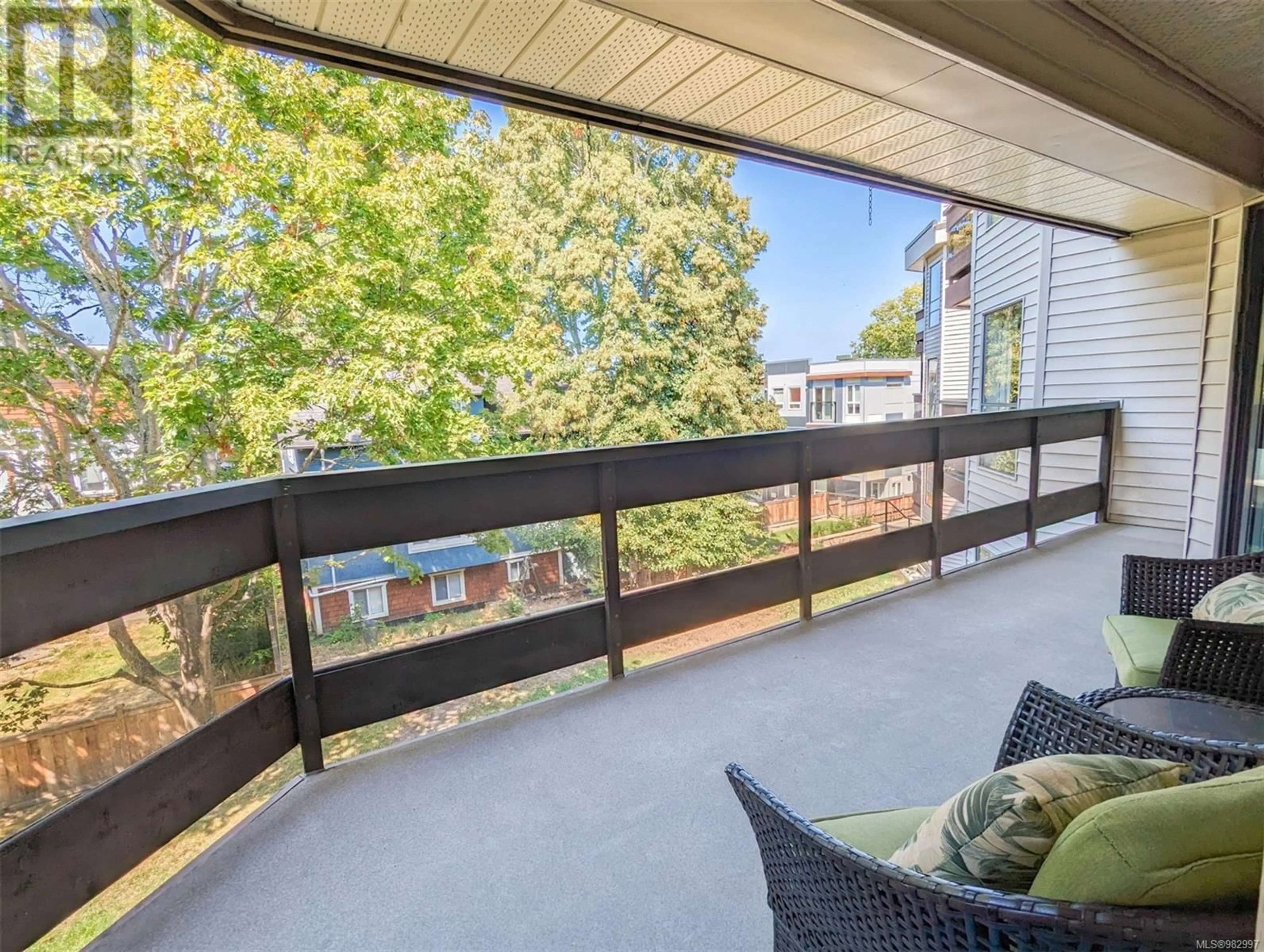 Balcony in the apartment, unknown for 309 1560 Hillside Ave, Victoria British Columbia V8T5B8