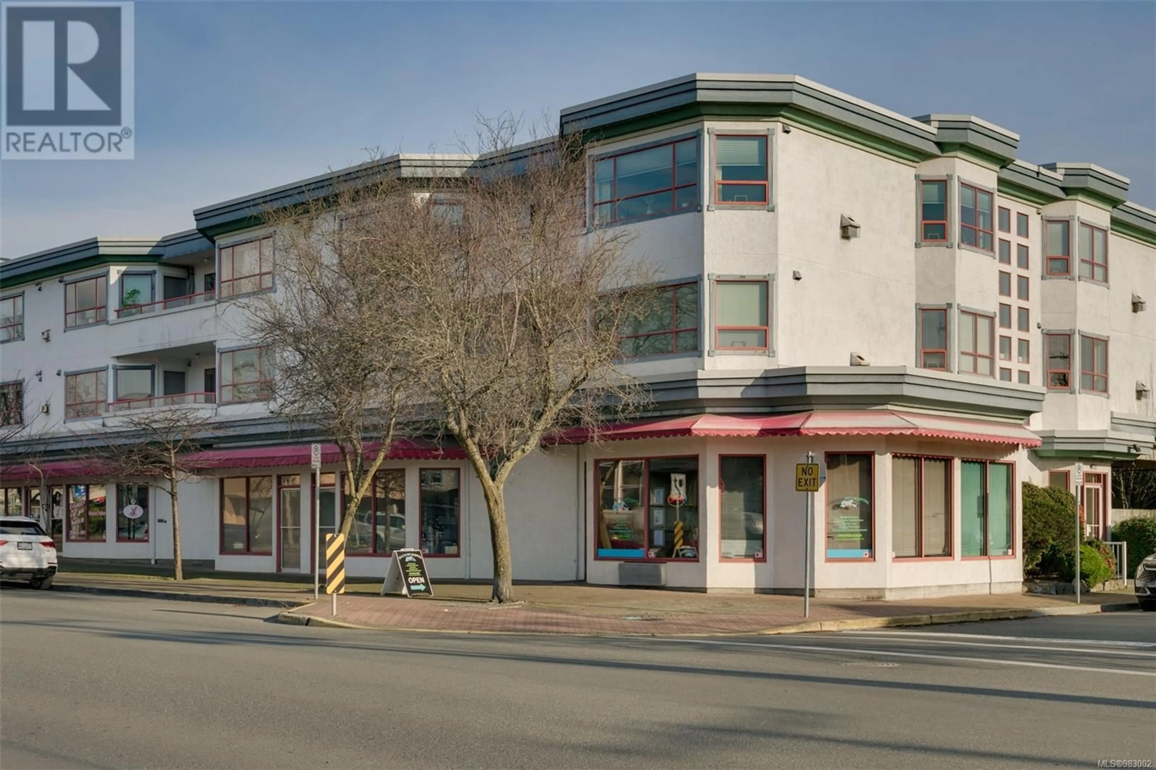 Unknown for 205 9711 Fifth St, Sidney British Columbia V8L2W9