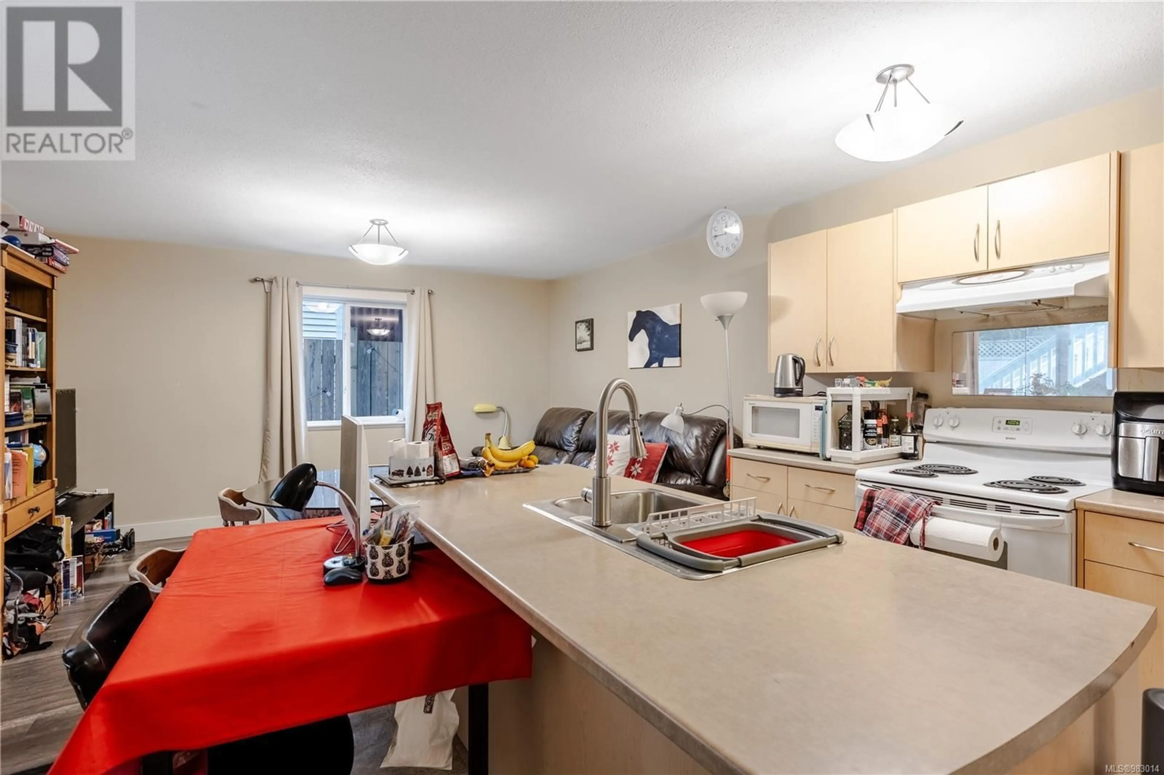 Standard kitchen, unknown for 545 Poets Trail Dr, Nanaimo British Columbia V9R7C4