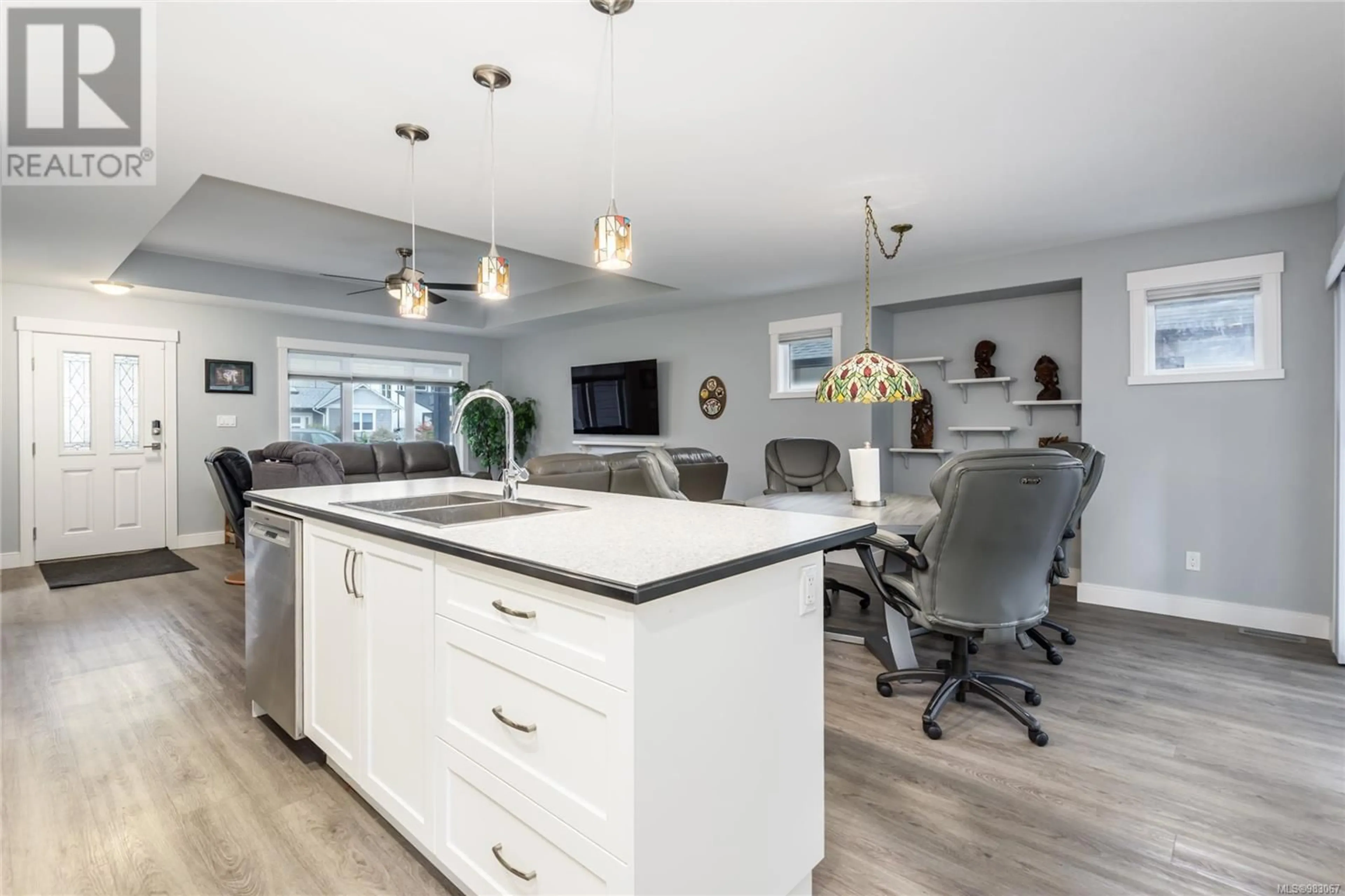 Open concept kitchen, unknown for 2622 Steele Cres, Courtenay British Columbia V9N0C8