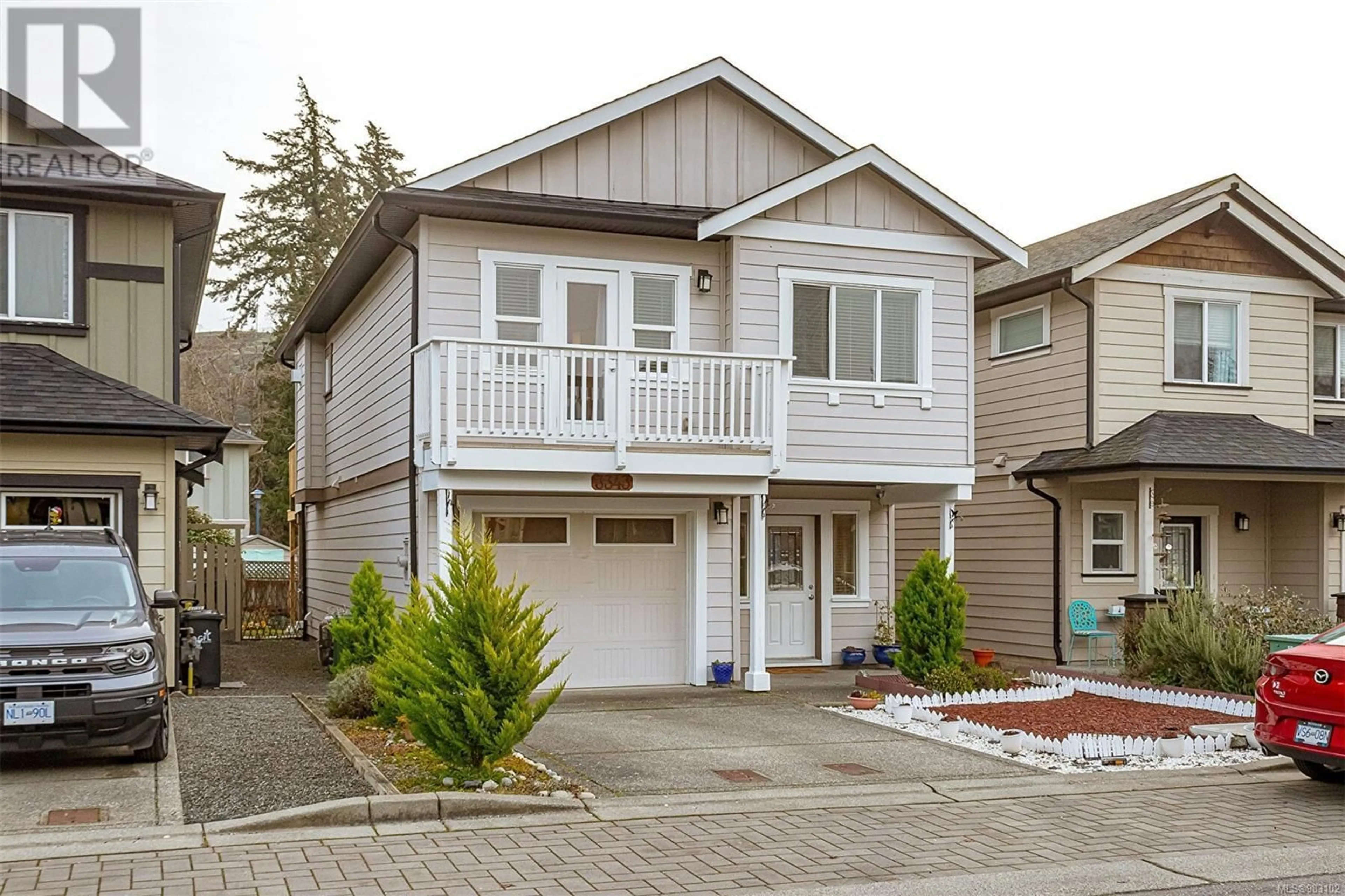 Home with vinyl exterior material, street for 3343 Merlin Rd, Langford British Columbia V9C0H3