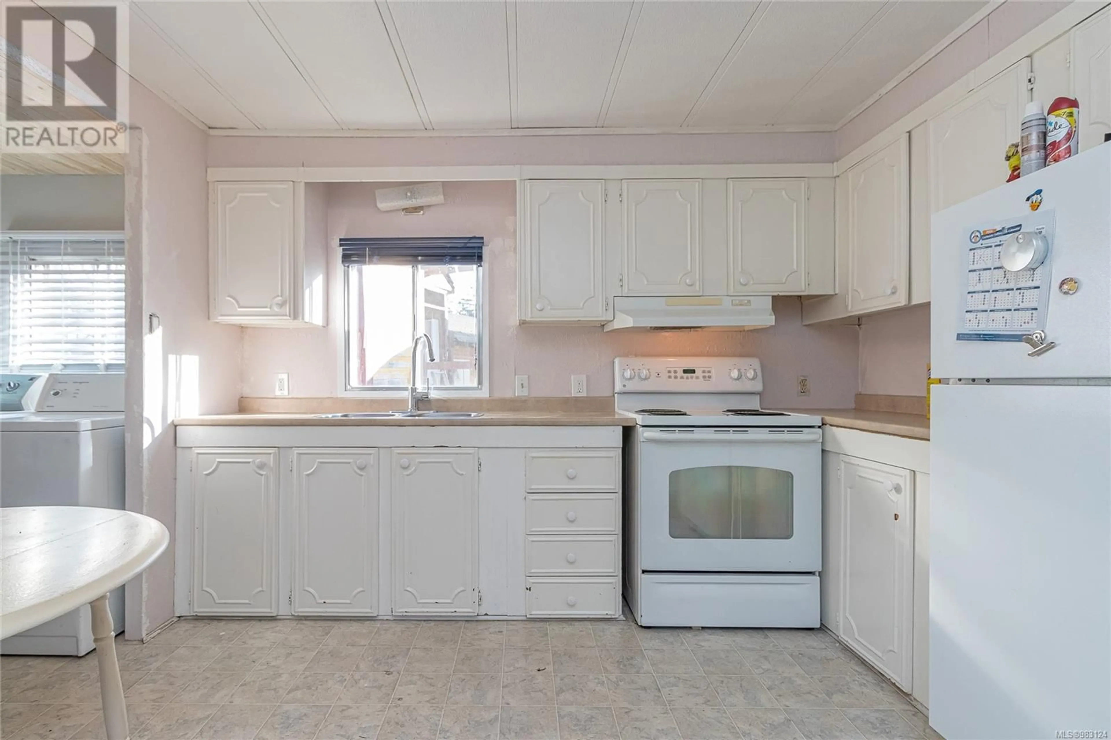 Standard kitchen, unknown for 30 3449 Hallberg Rd, Ladysmith British Columbia V9G1L2