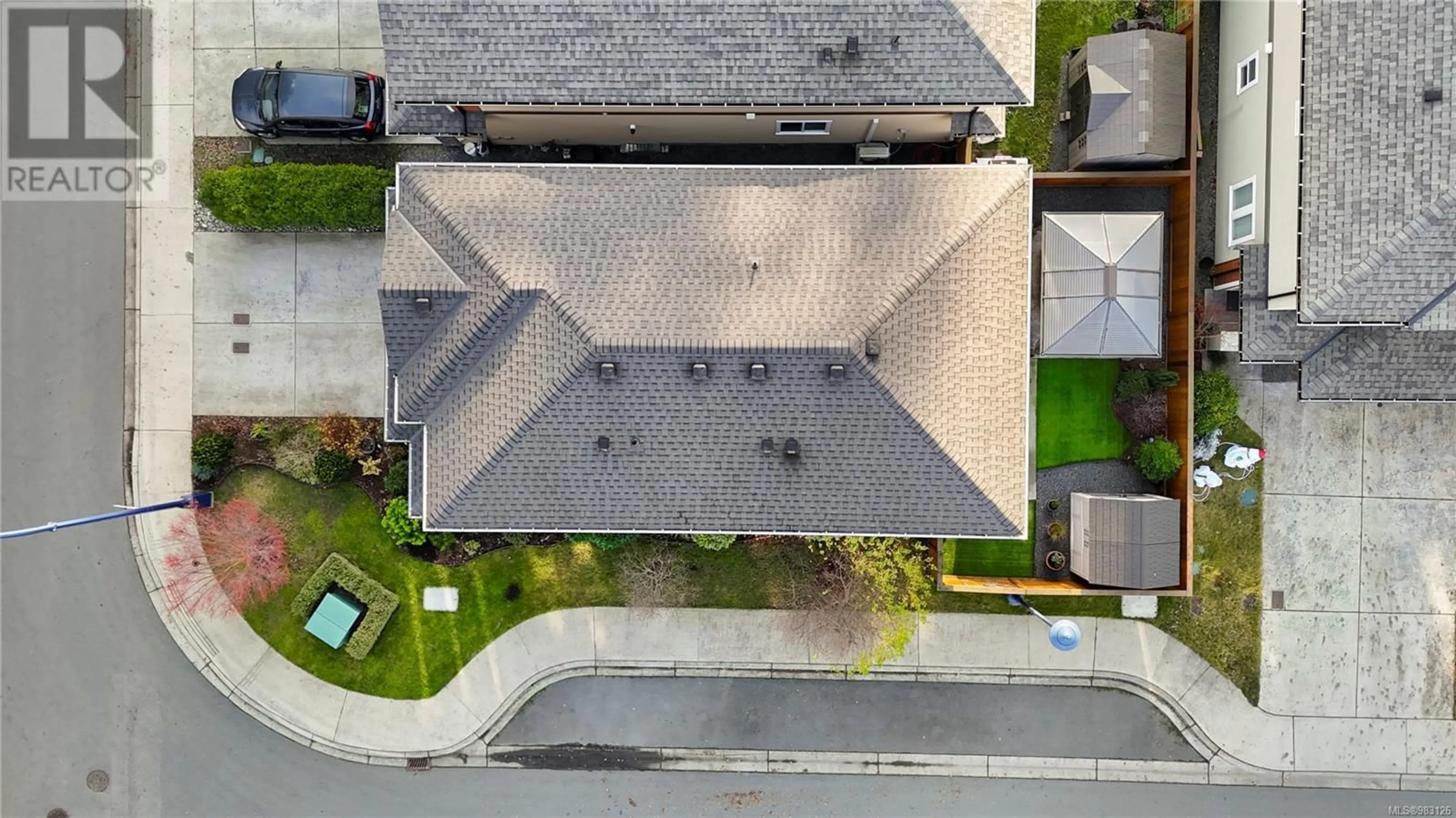 A pic from outside/outdoor area/front of a property/back of a property/a pic from drone, street for 1121 Trailside Pl, Langford British Columbia V9C0K2