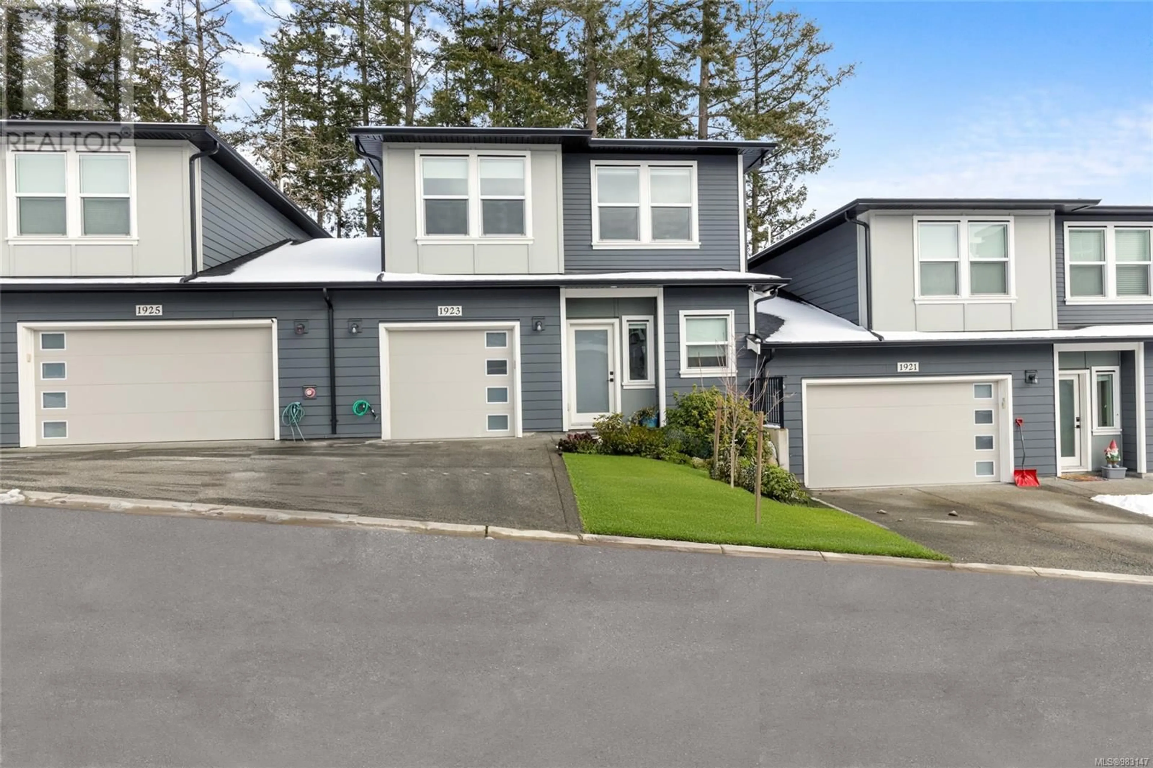 Home with vinyl exterior material, street for 1923 West Park Lane, View Royal British Columbia V9B3R9