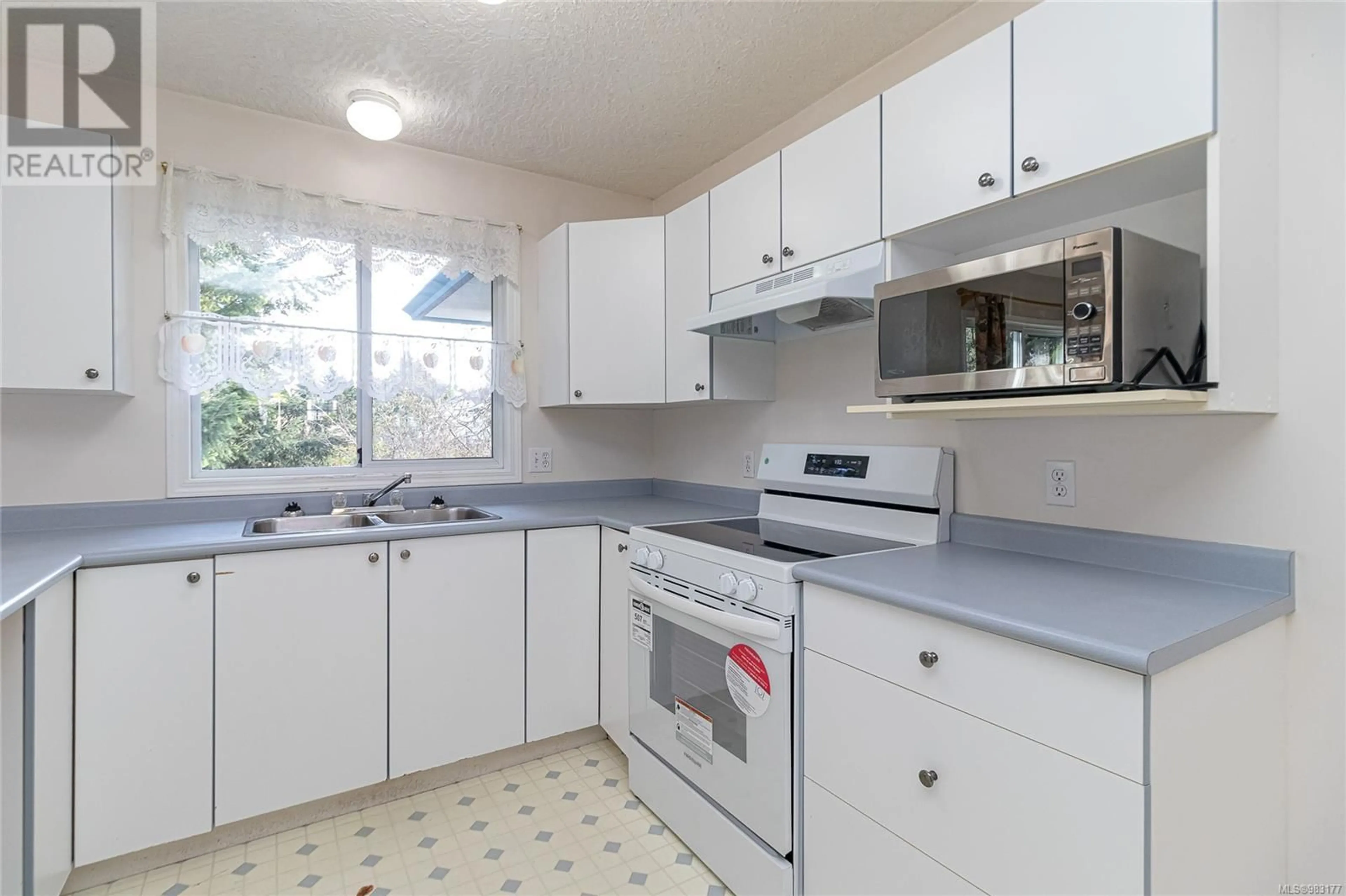 Standard kitchen, unknown for 6781 Rhodonite Dr, Sooke British Columbia V9Z0H5