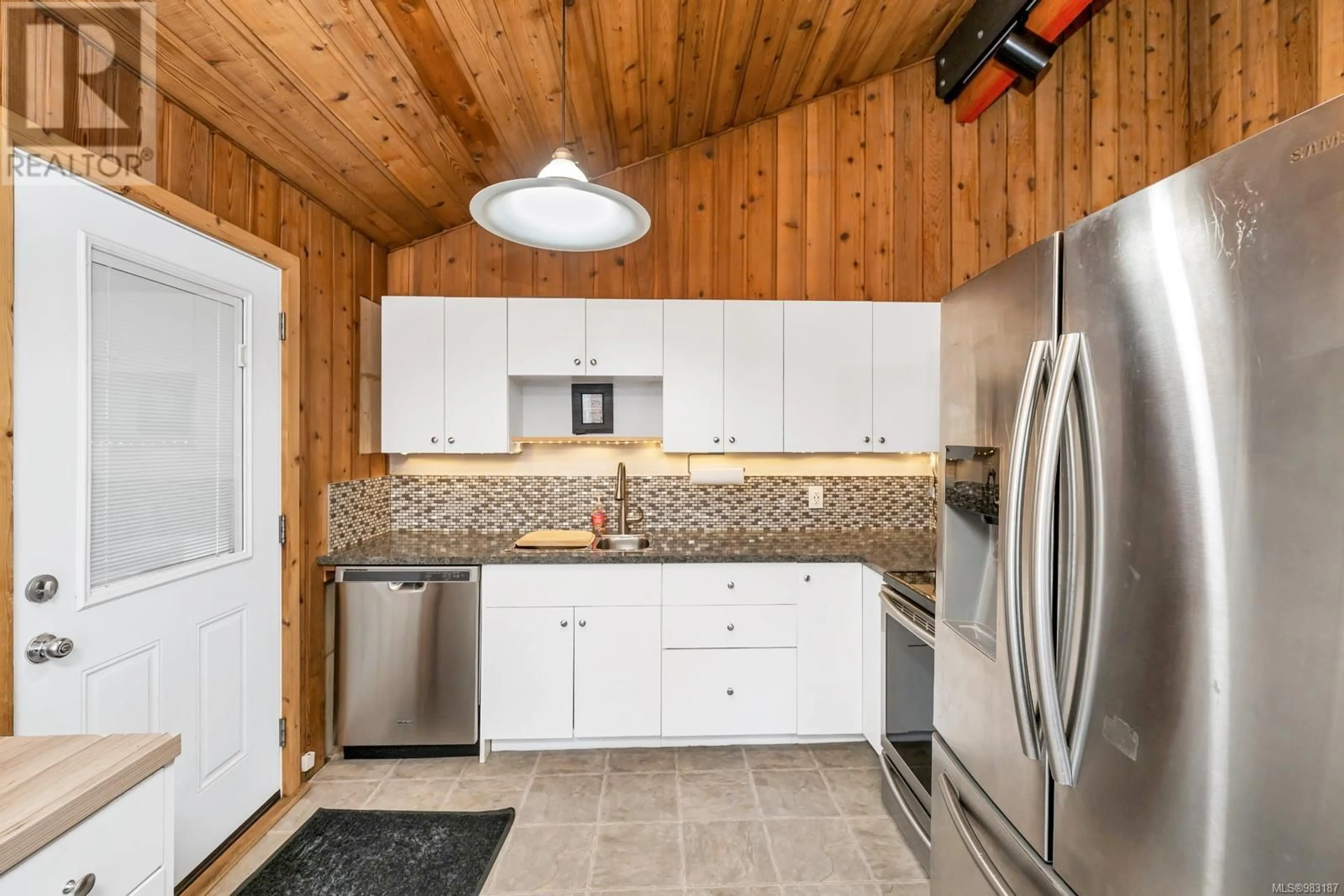 Standard kitchen, unknown for 158 Nitinat Ave, Lake Cowichan British Columbia V0R2G0