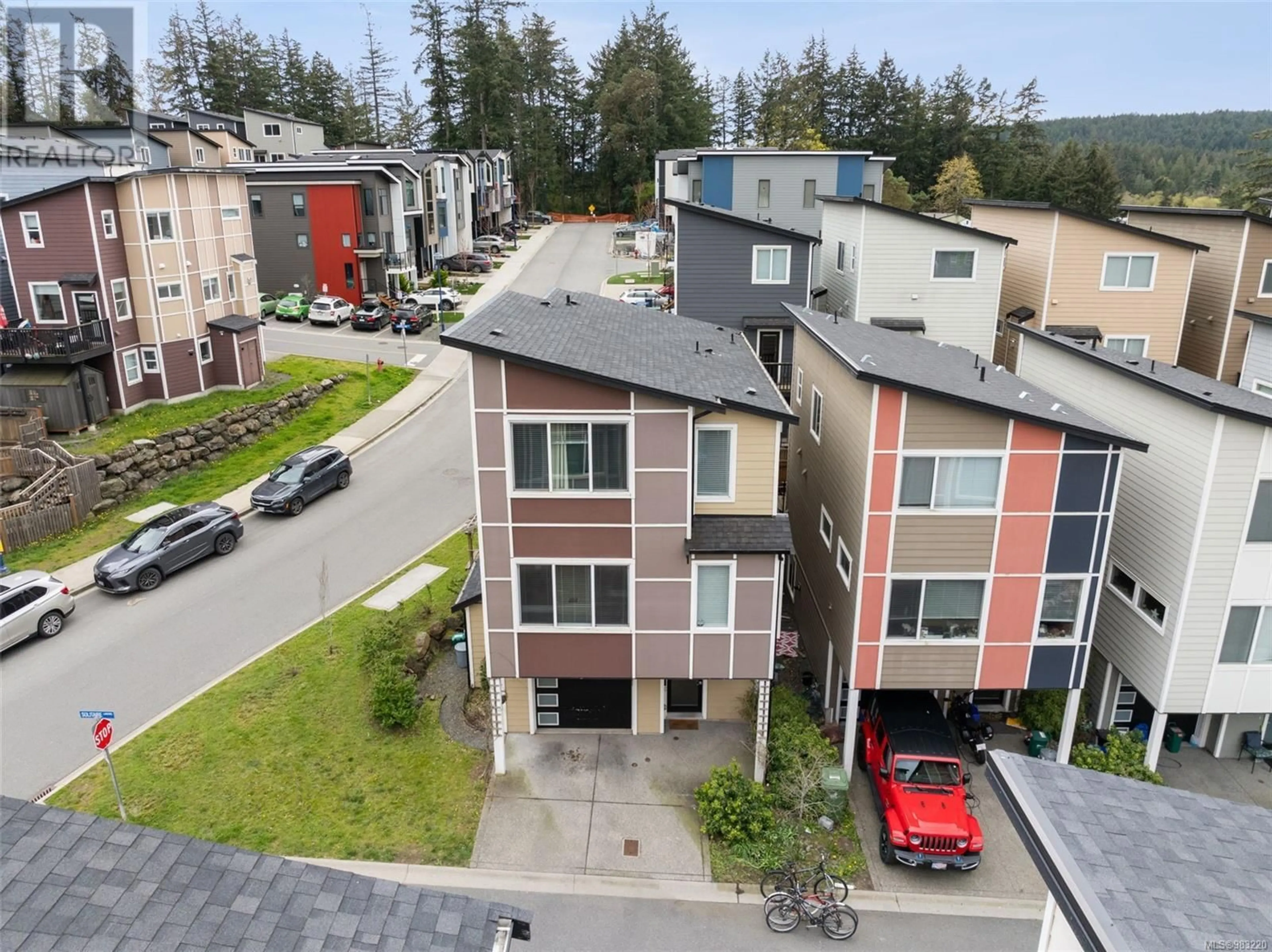 A pic from outside/outdoor area/front of a property/back of a property/a pic from drone, street for 943 Solitaire Landing, Langford British Columbia V9C2W3