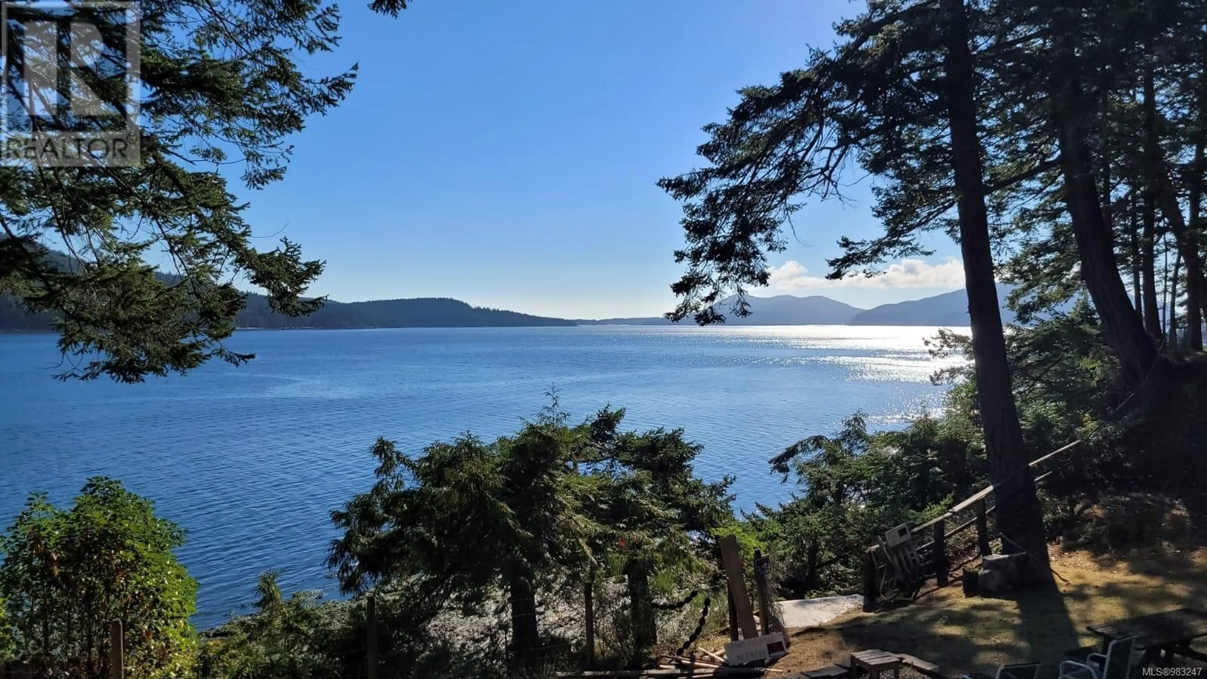 A pic from outside/outdoor area/front of a property/back of a property/a pic from drone, water/lake/river/ocean view for 4218 Armadale Rd, Pender Island British Columbia V0N2M1