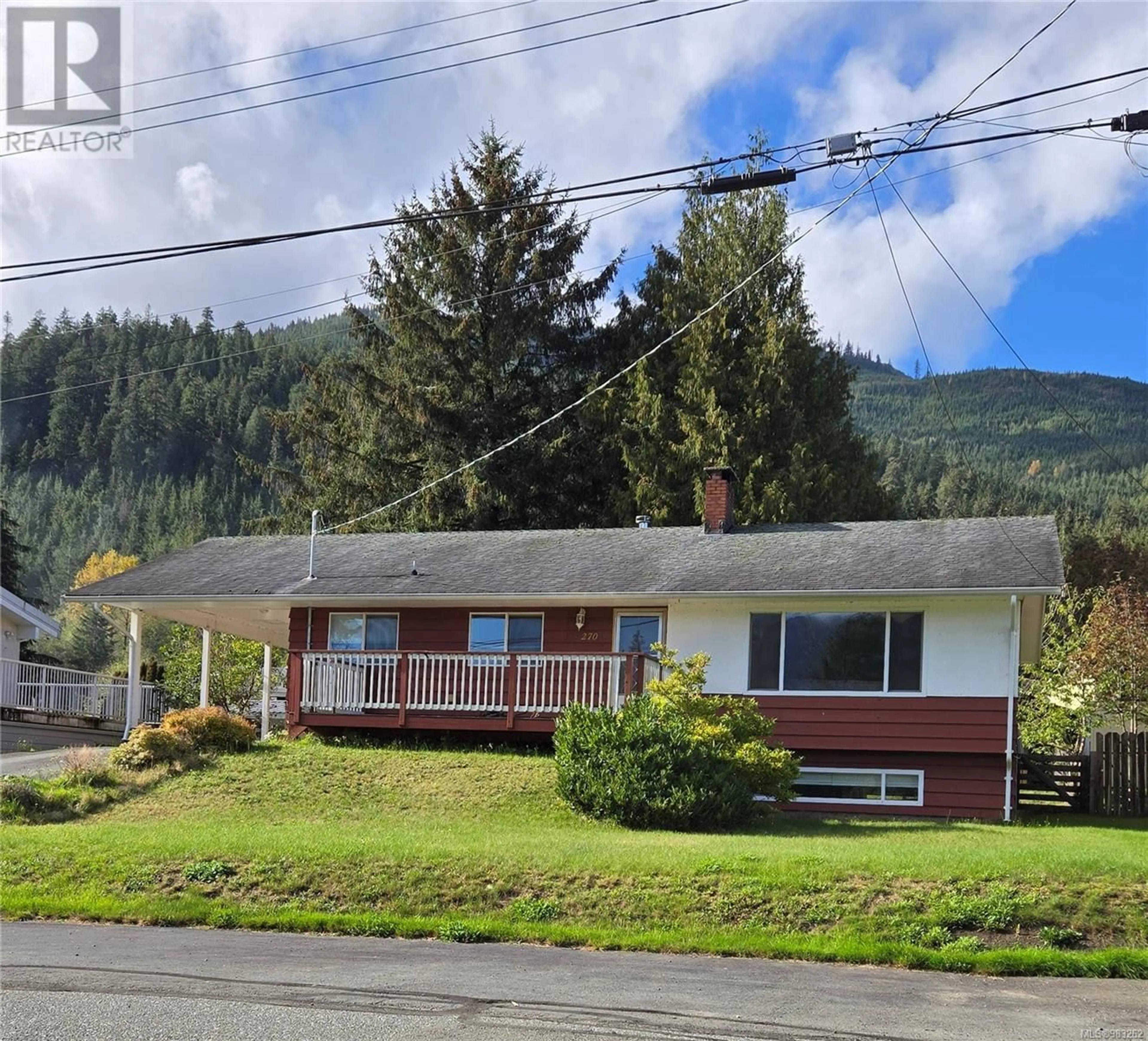 A pic from outside/outdoor area/front of a property/back of a property/a pic from drone, street for 270 KELSEY Way E, Sayward British Columbia V0P1R0