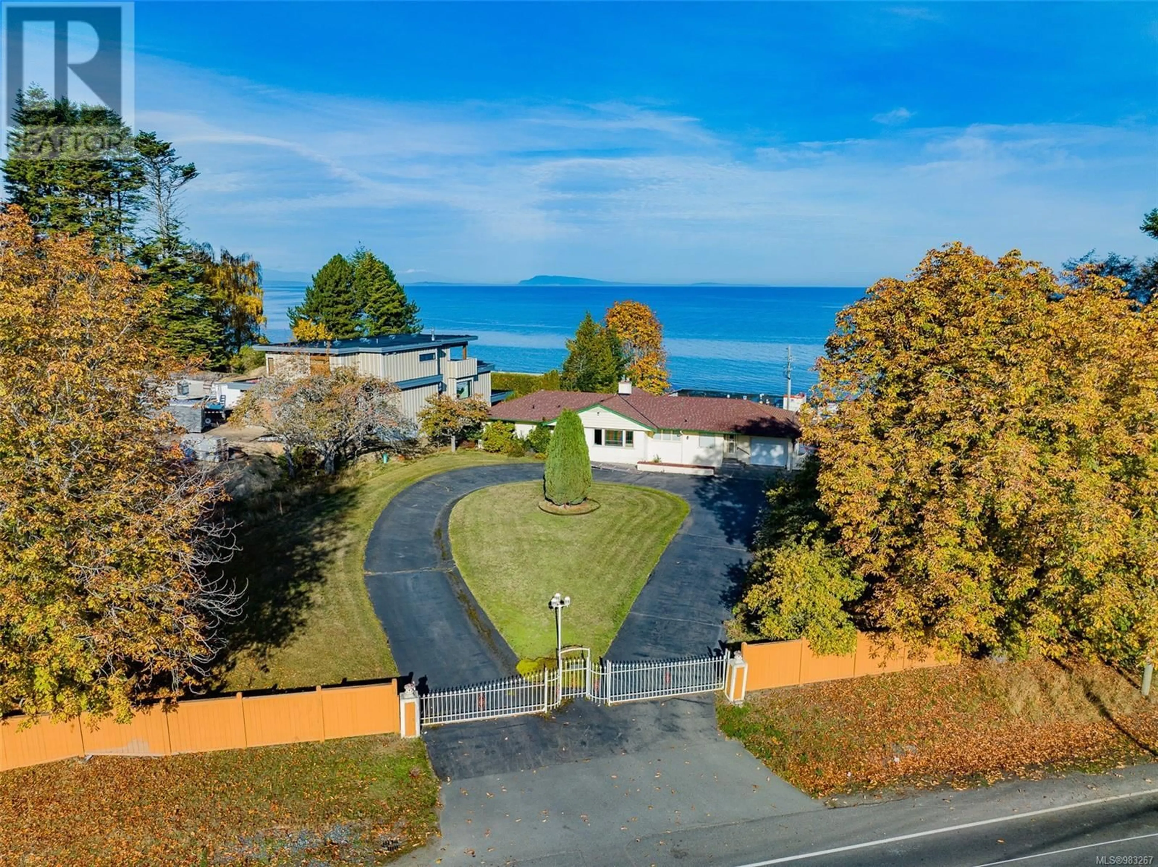 A pic from outside/outdoor area/front of a property/back of a property/a pic from drone, water/lake/river/ocean view for 441 MEMORIAL AVENUE, Qualicum Beach British Columbia V9K1G8