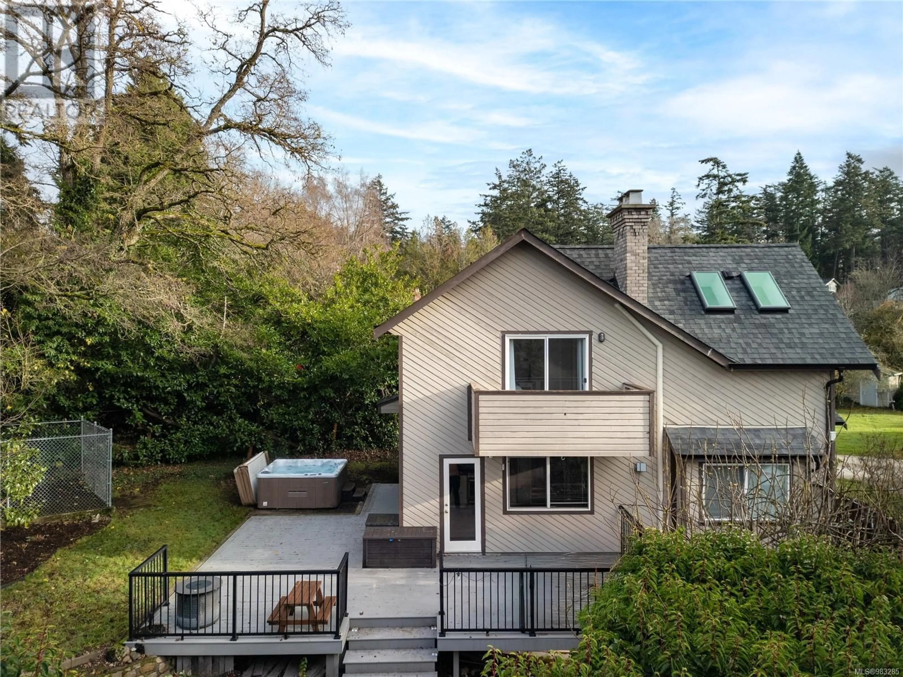 A pic from outside/outdoor area/front of a property/back of a property/a pic from drone, unknown for 2 HOBBIT LANE, View Royal British Columbia V8Z5C7