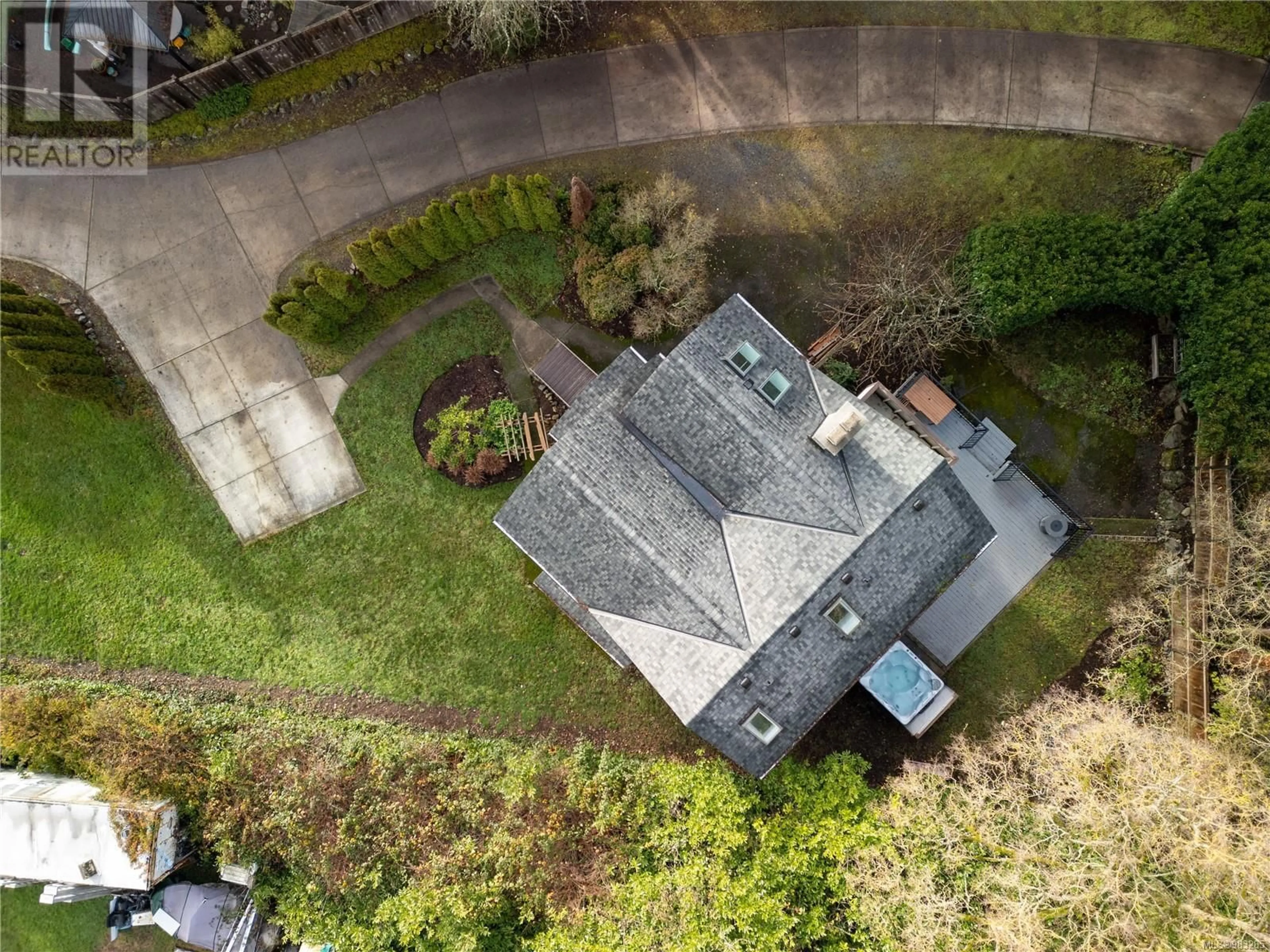 A pic from outside/outdoor area/front of a property/back of a property/a pic from drone, street for 2 Hobbit Lane, View Royal British Columbia V8Z5C7