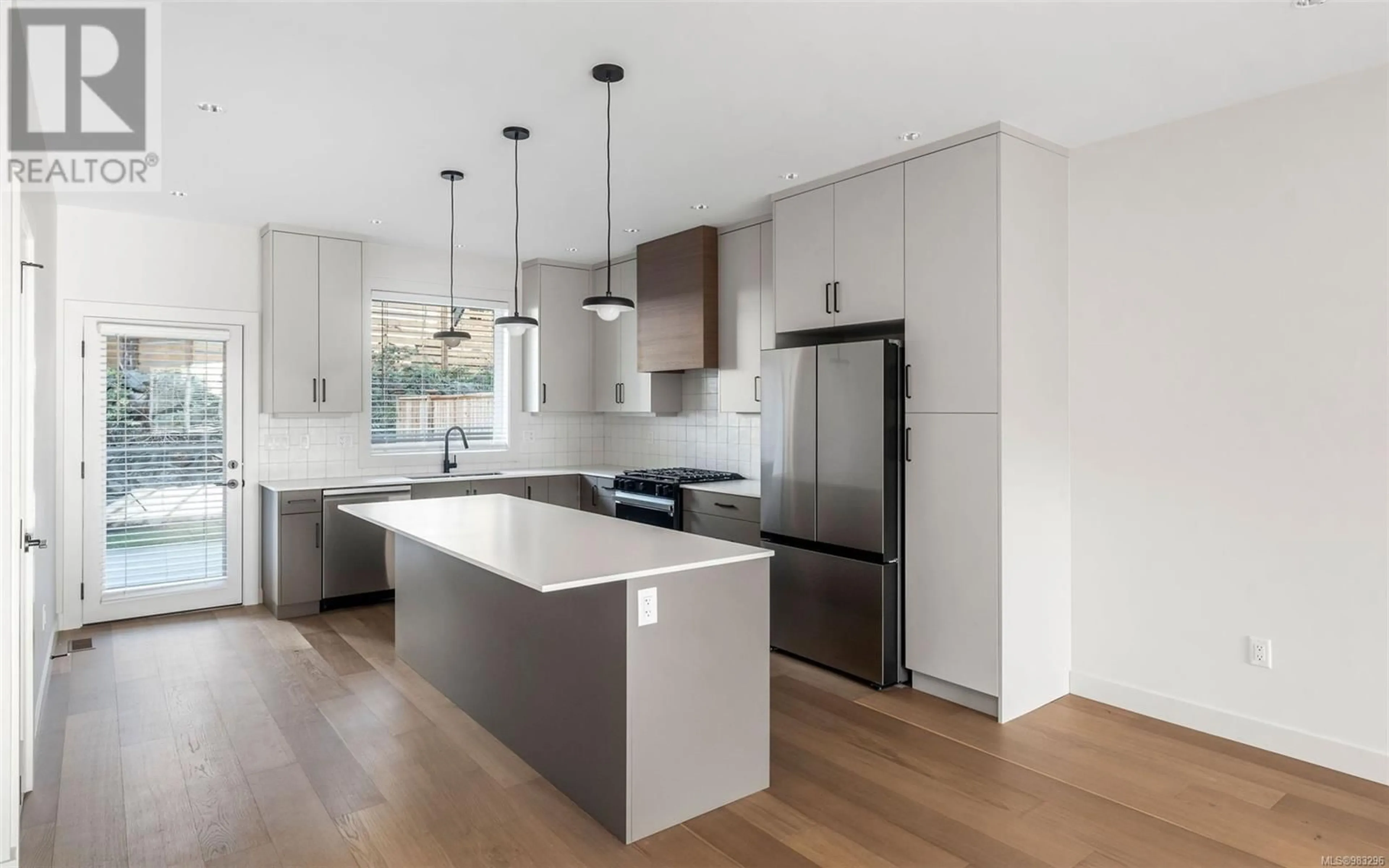 Contemporary kitchen, unknown for 3415 Horizon Terr, Langford British Columbia V9B7A2