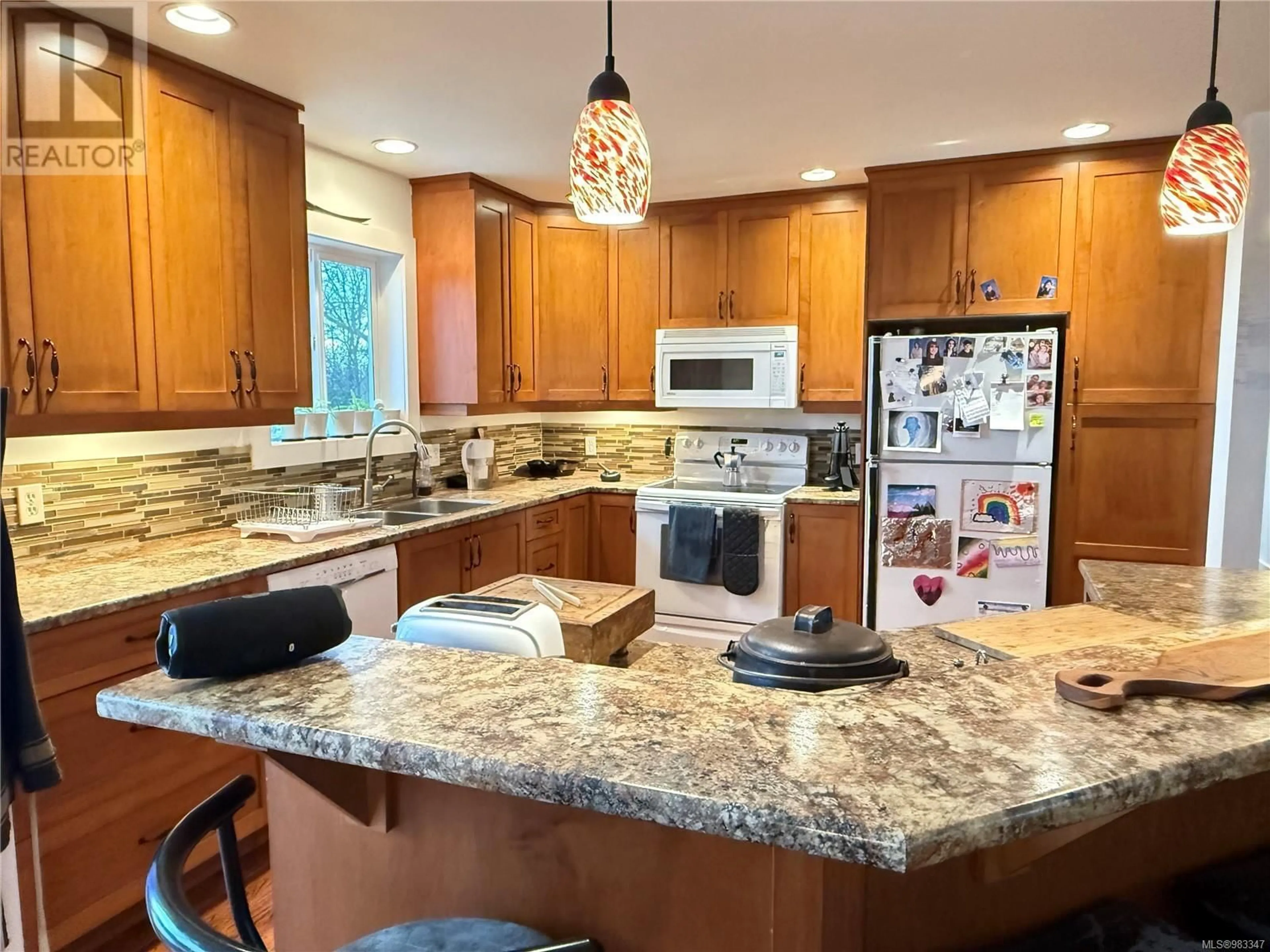 Open concept kitchen, unknown for 6921 Larkspur Rd, Sooke British Columbia V9Z0M8