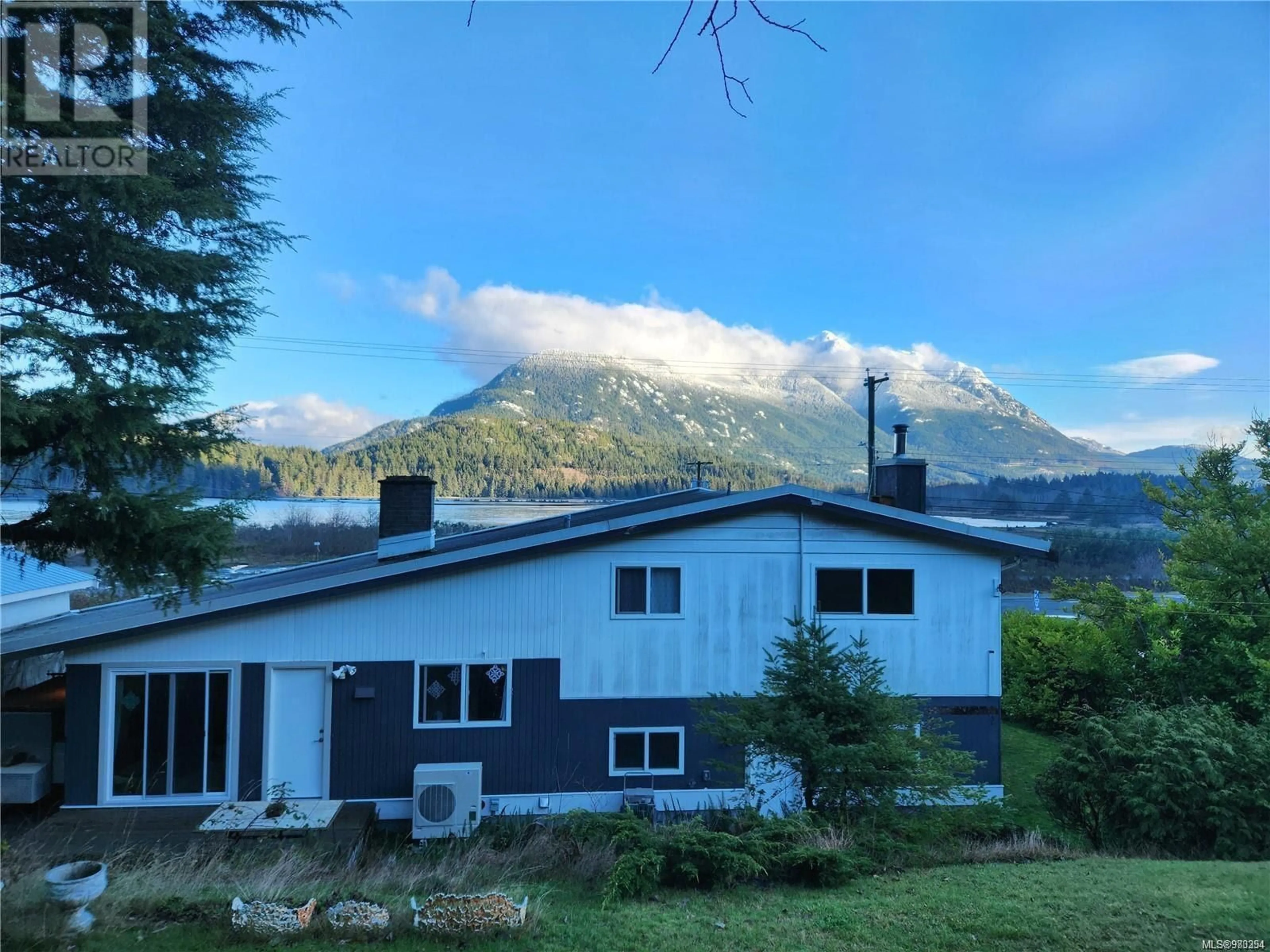 A pic from outside/outdoor area/front of a property/back of a property/a pic from drone, mountain view for 190 Kelsey Way, Sayward British Columbia V0P1R0