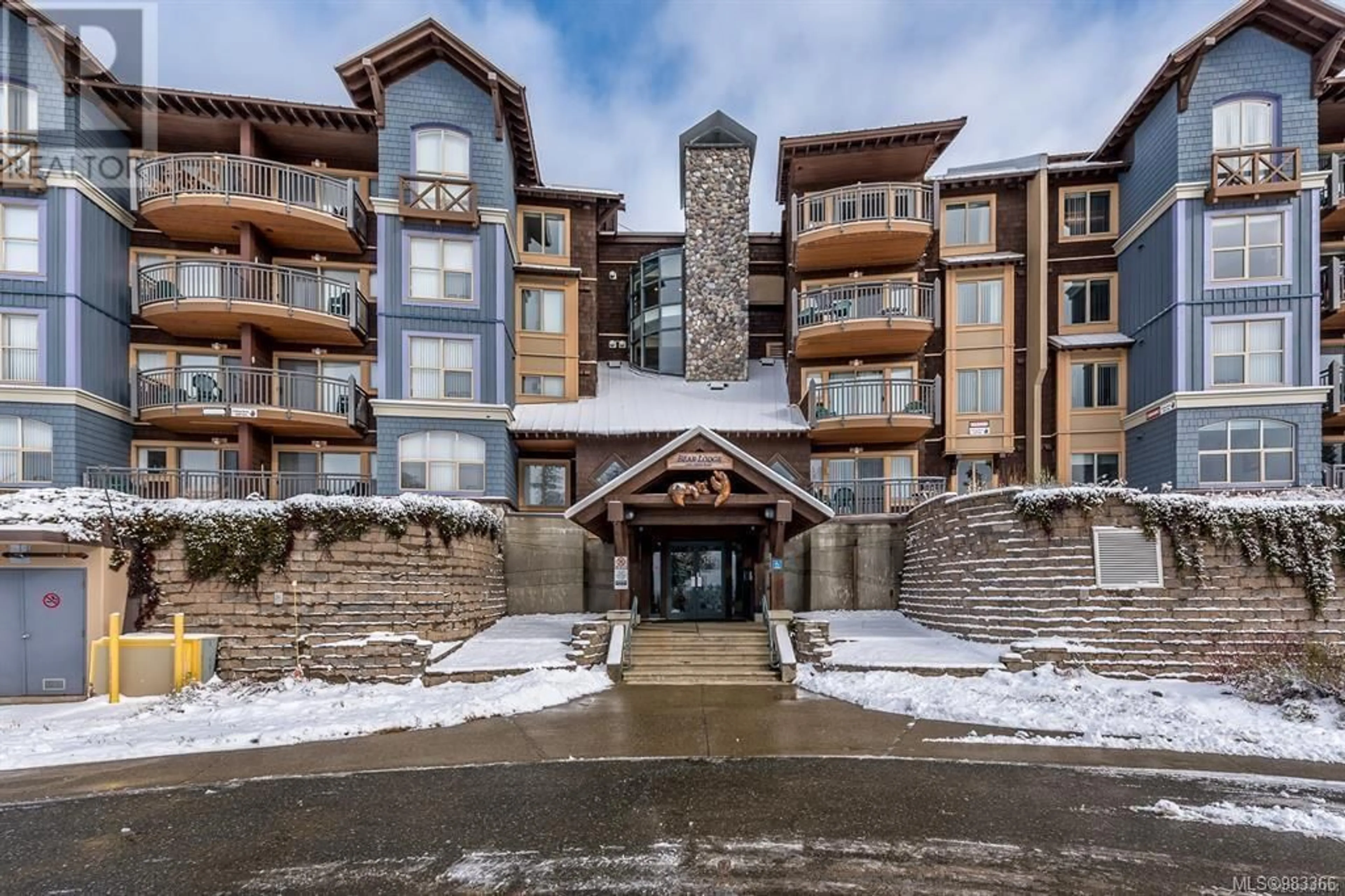 Indoor foyer for 208 - 1280 ALPINE ROAD, Courtenay British Columbia V9J1L0