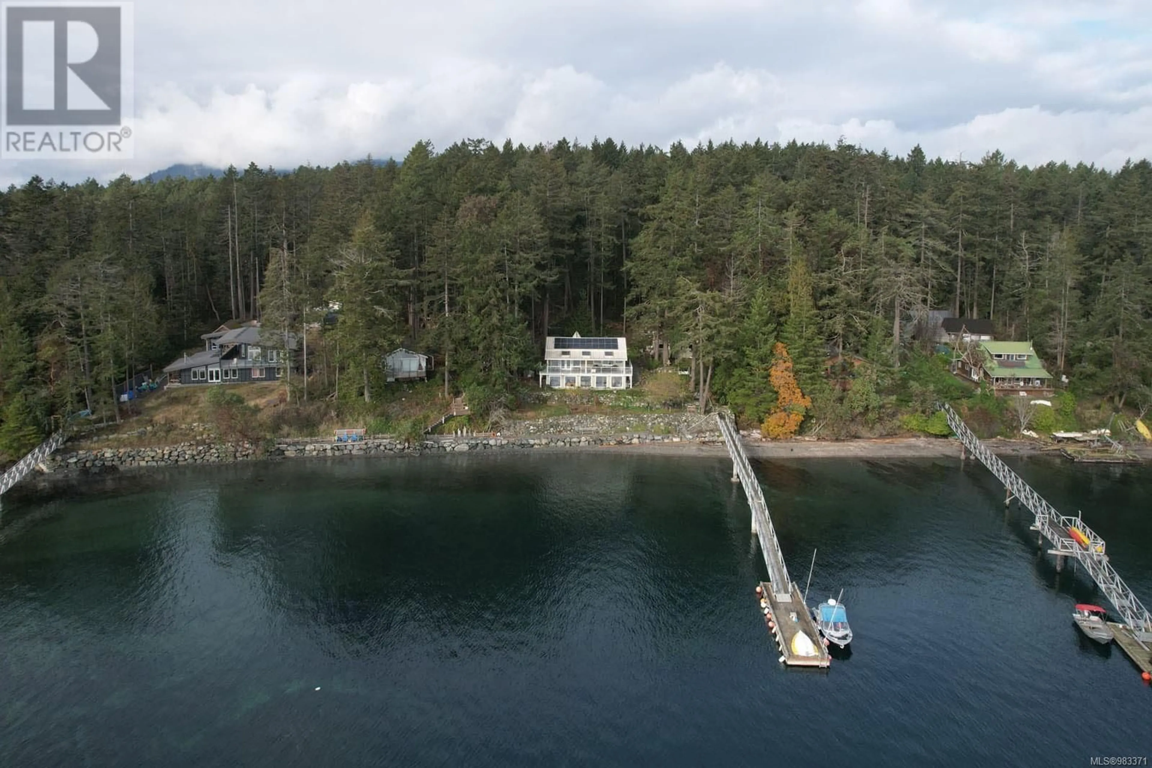 A pic from outside/outdoor area/front of a property/back of a property/a pic from drone, water/lake/river/ocean view for 10 McKenzie Cres, Piers Island British Columbia V8L5Y7