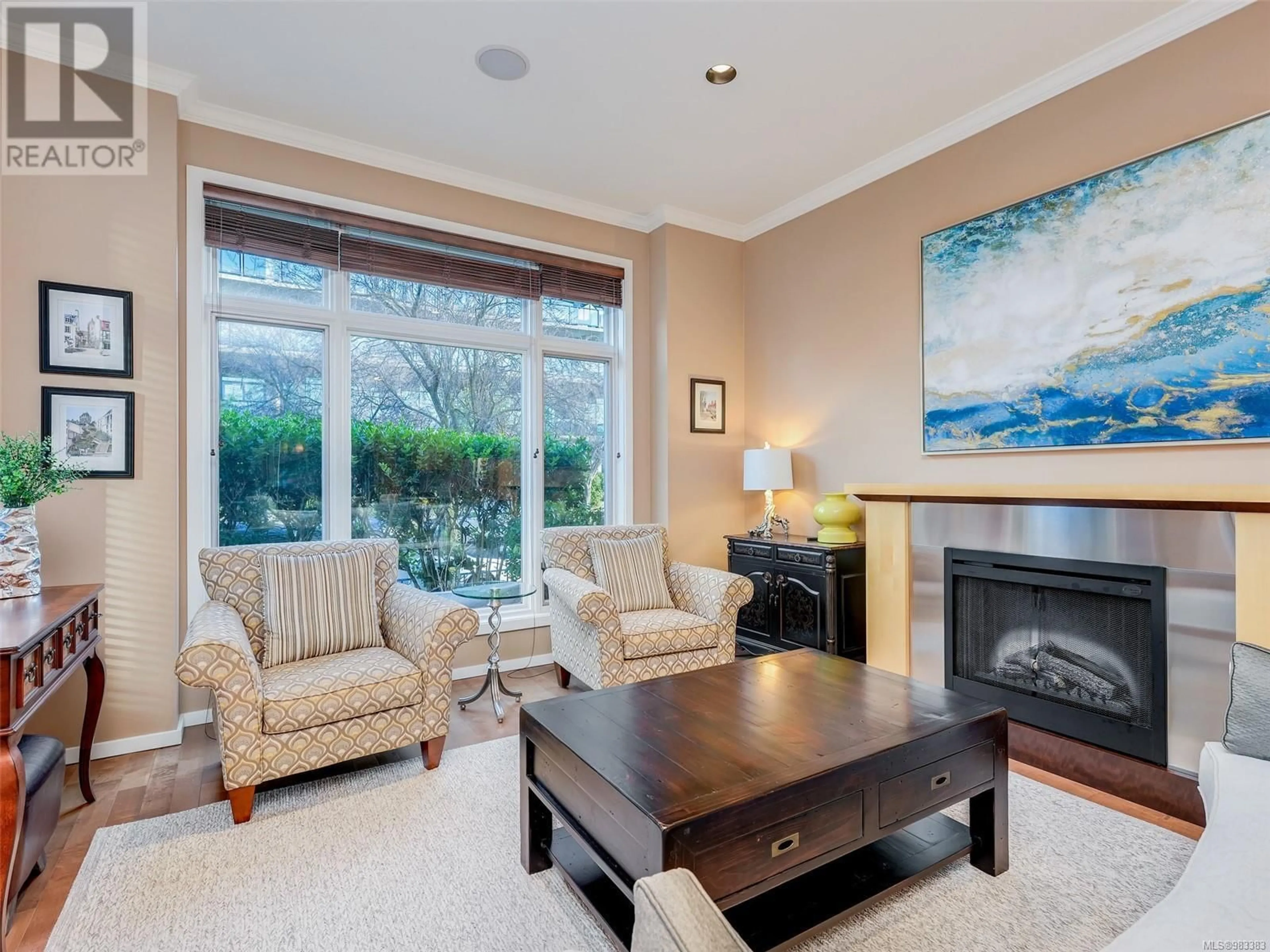 Living room with furniture, unknown for 14 50 Dallas Rd, Victoria British Columbia V8V1A2