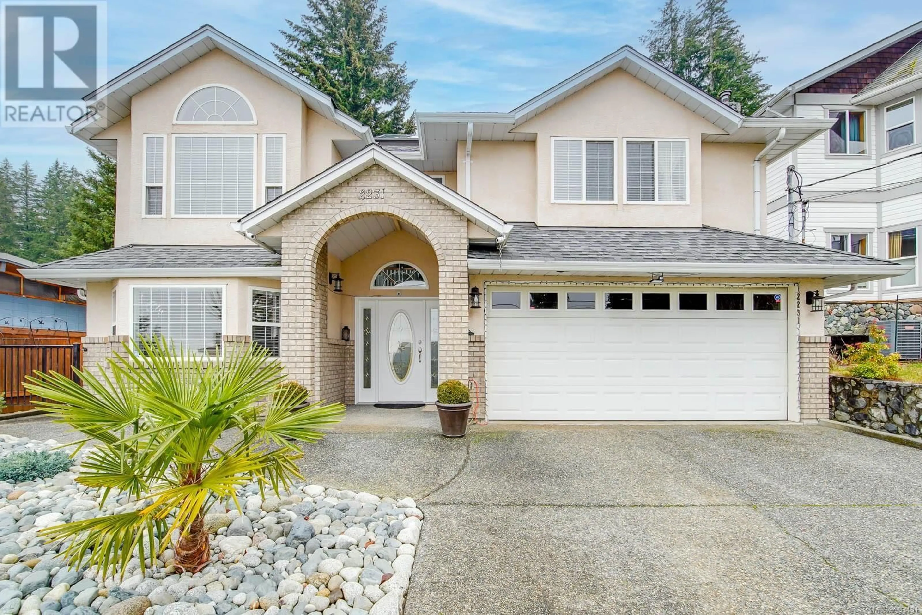 Home with vinyl exterior material, street for 2231 14th Ave, Port Alberni British Columbia V9Y2Y4