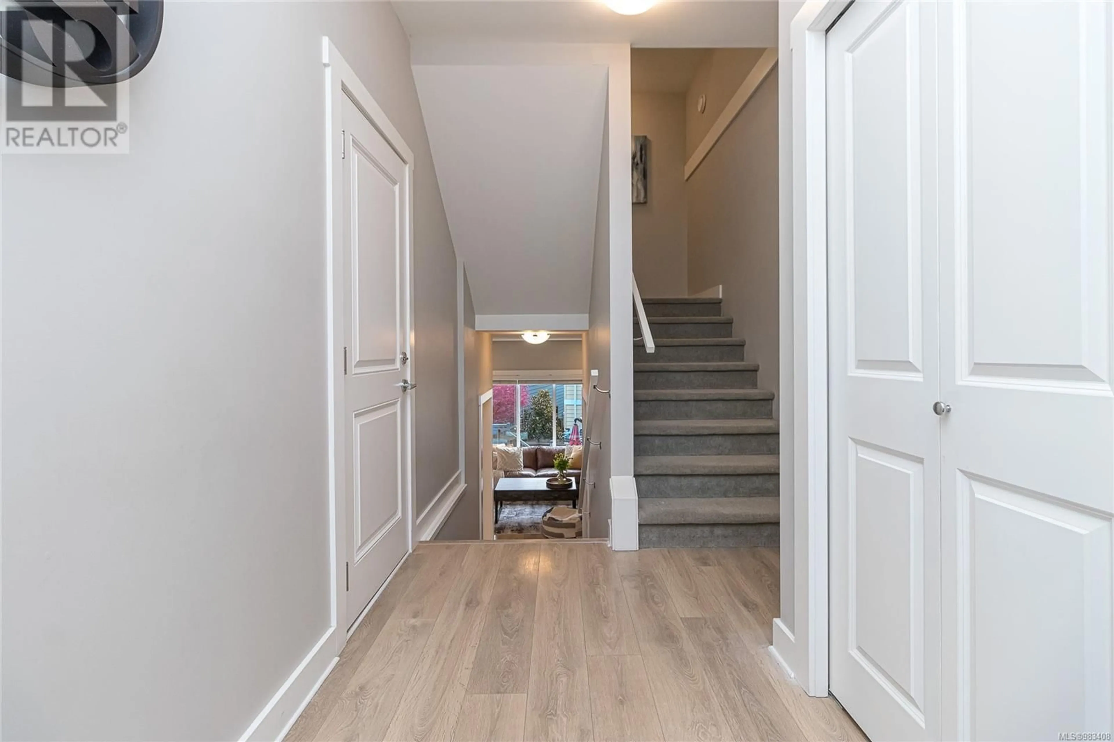 Indoor entryway for 3439 Turnstone Dr, Langford British Columbia V9C0B4