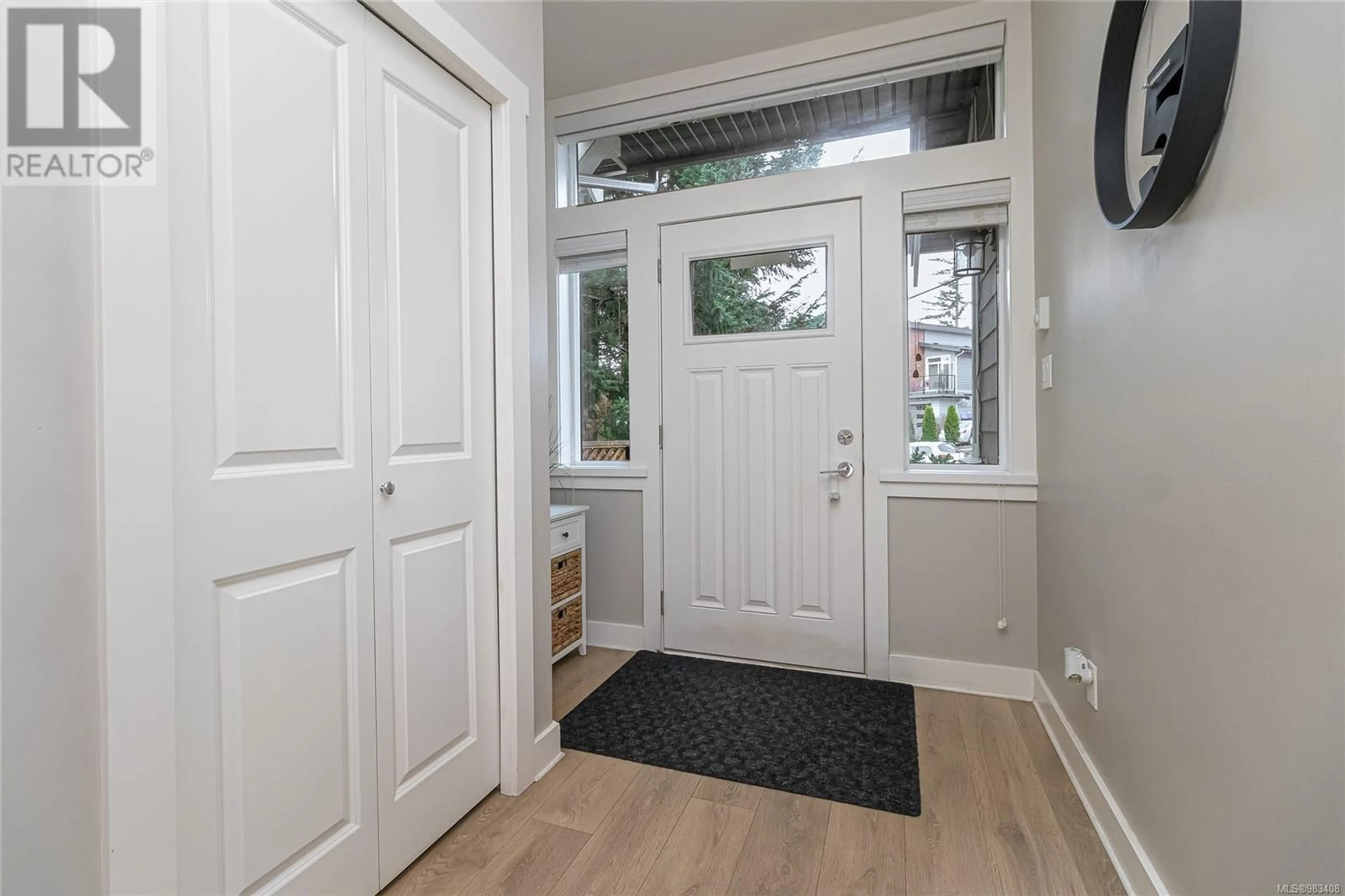 Indoor entryway for 3439 Turnstone Dr, Langford British Columbia V9C0B4