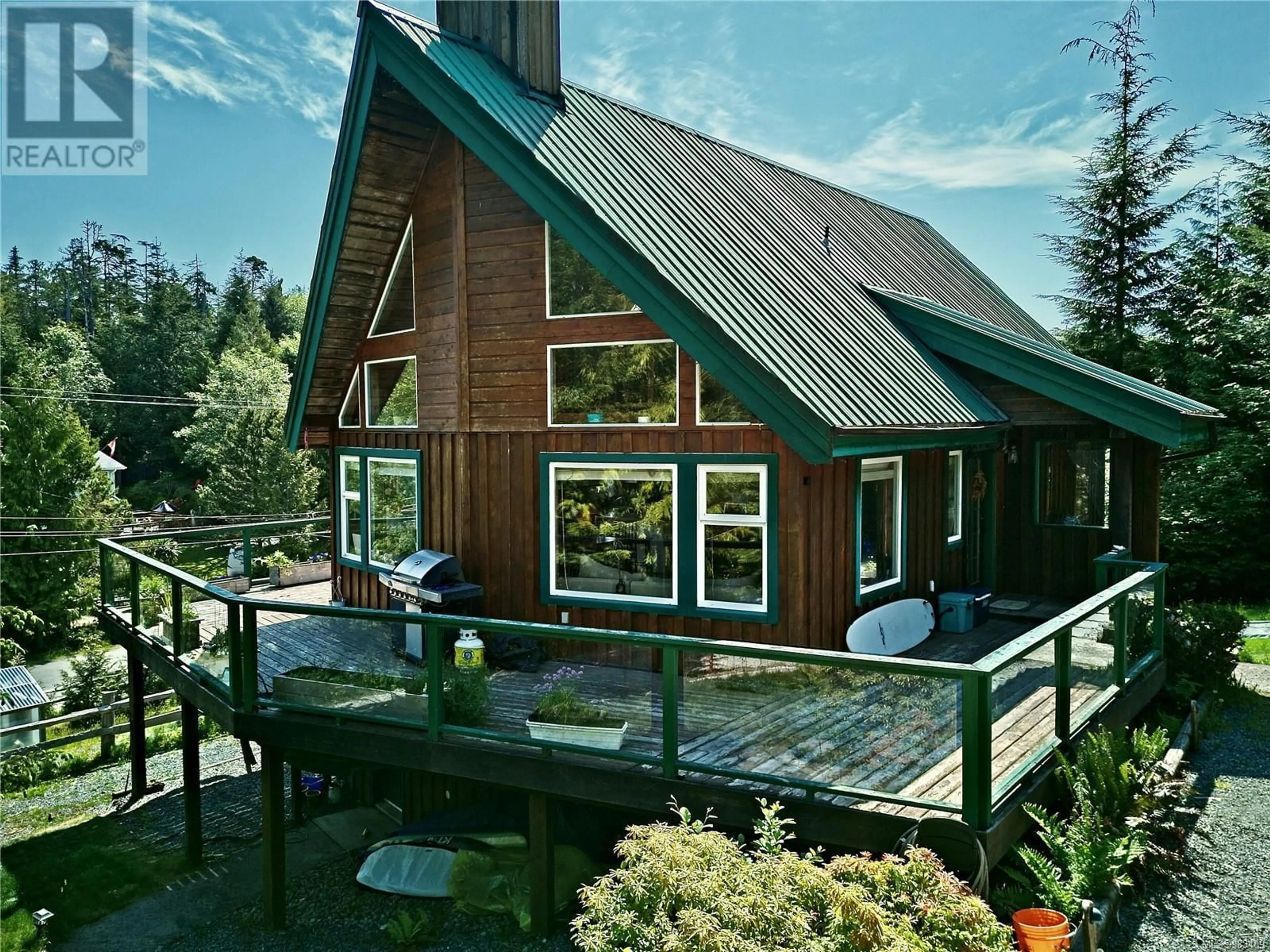 Home with vinyl exterior material, water/lake/river/ocean view for 1373 Victoria Rd, Ucluelet British Columbia V0R3A0