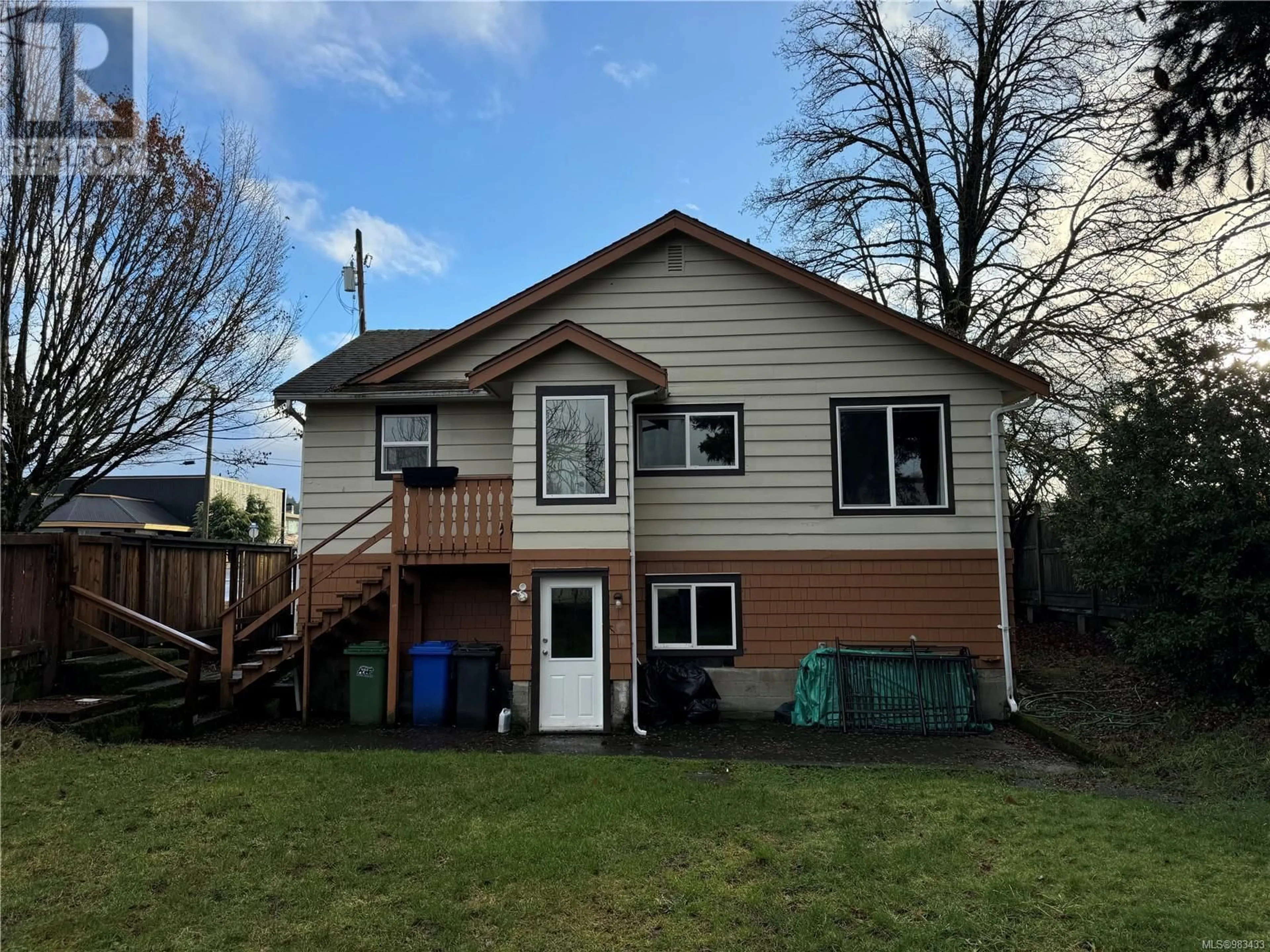 Home with vinyl exterior material, unknown for 4101 Redford St, Port Alberni British Columbia V9Y3R6