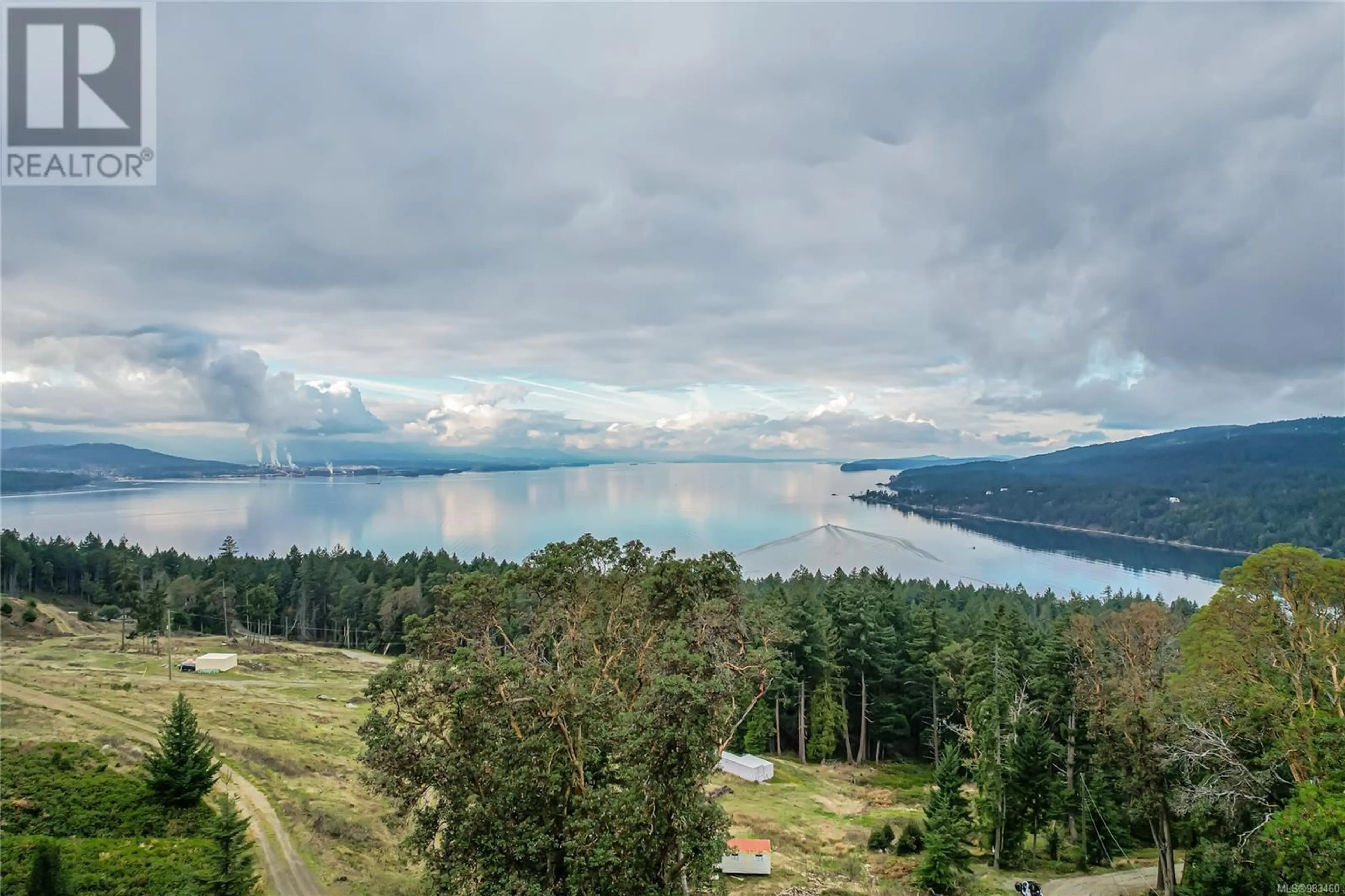 A pic from outside/outdoor area/front of a property/back of a property/a pic from drone, water/lake/river/ocean view for 879 Rainbow Rd, Salt Spring British Columbia V8K2M8