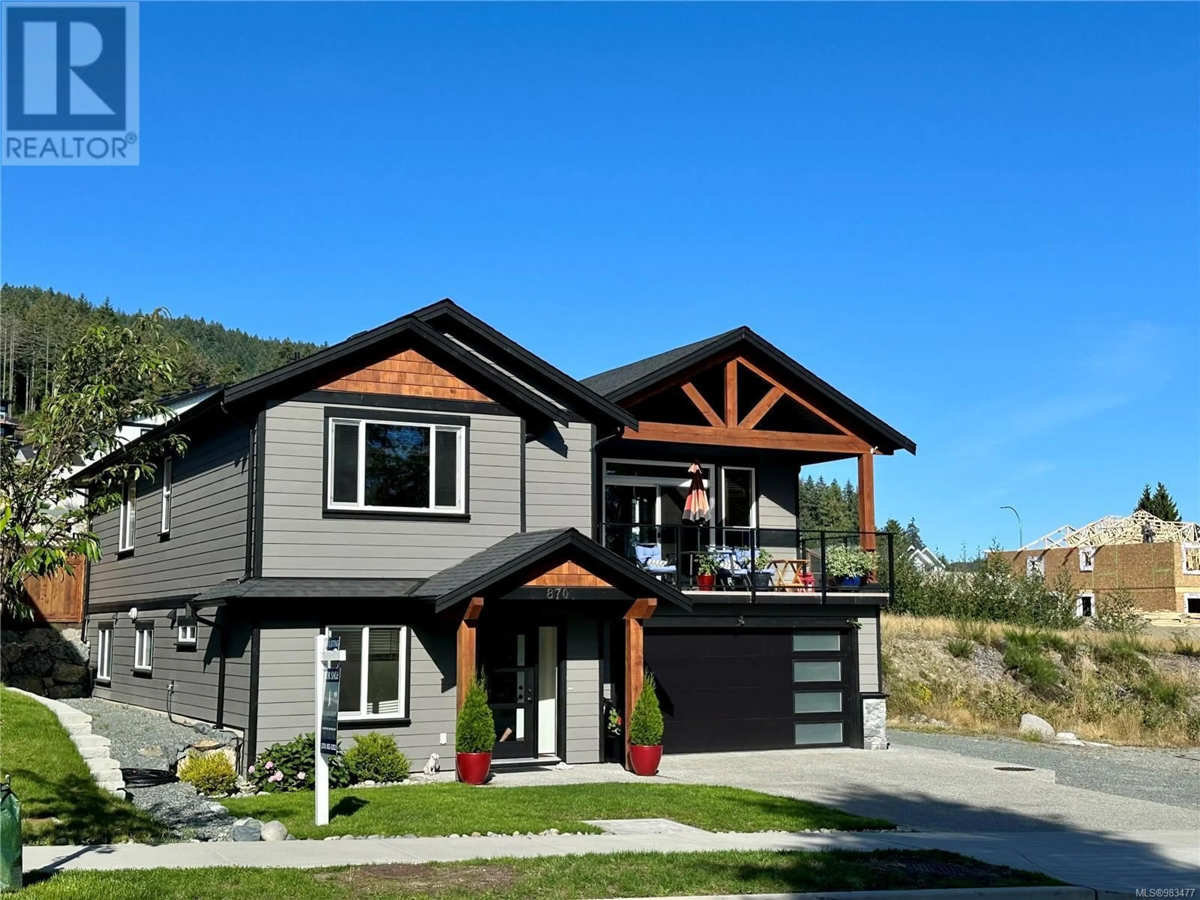 Home with vinyl exterior material, mountain view for 870 Russell Rd, Ladysmith British Columbia V9G1W4