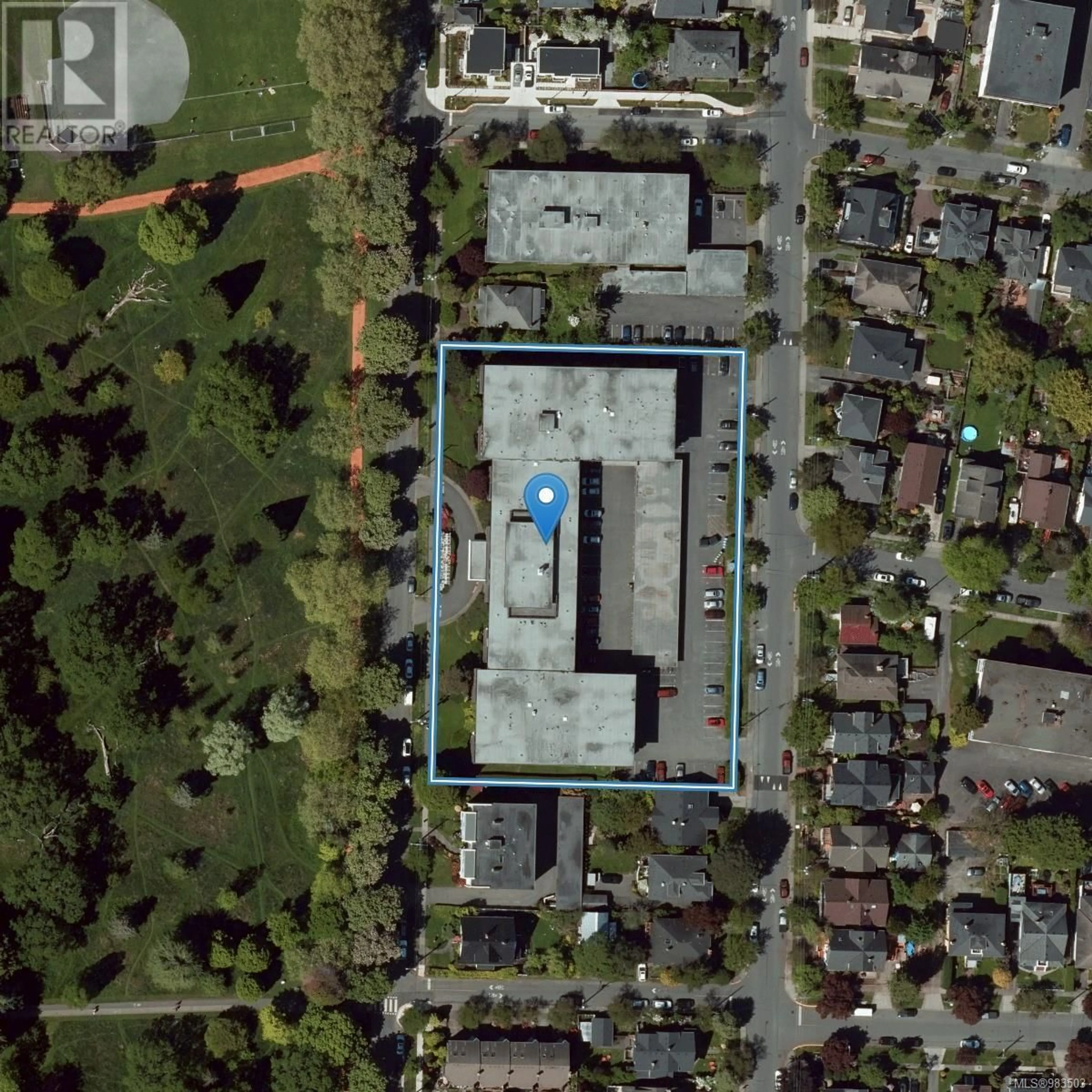 A pic from outside/outdoor area/front of a property/back of a property/a pic from drone, street for 221 964 Heywood Ave, Victoria British Columbia V8V2Y5