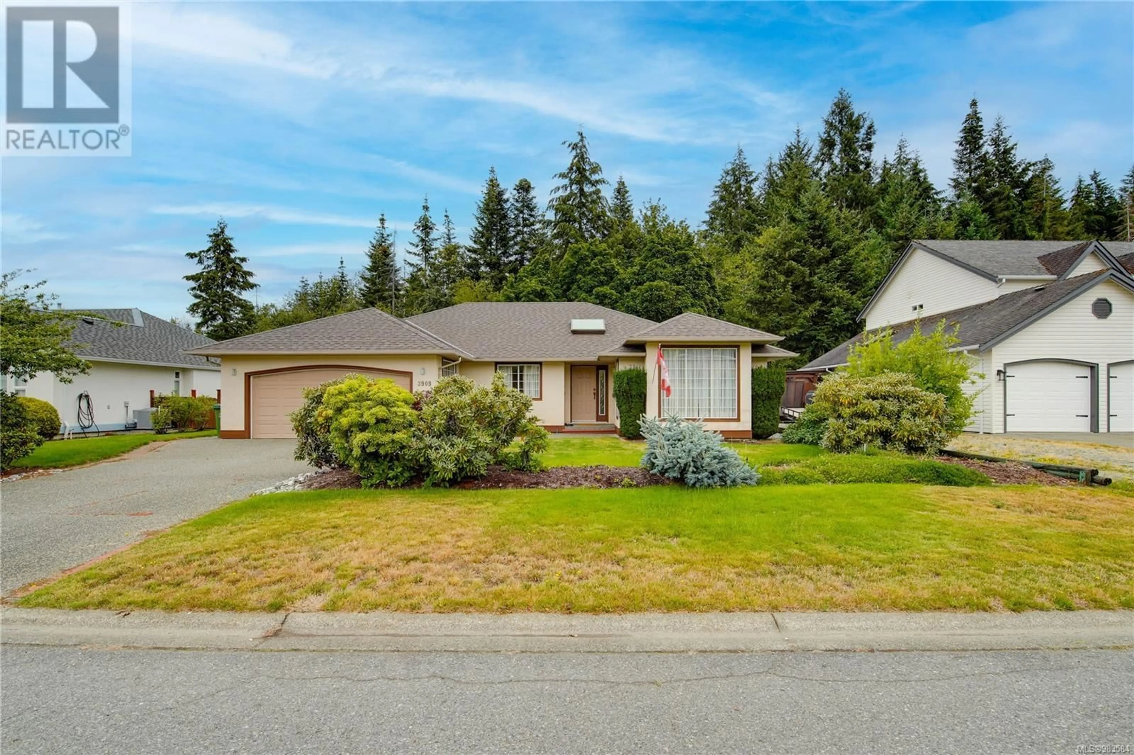 Home with vinyl exterior material, street for 3909 Whittlestone Dr, Port Alberni British Columbia V9Y8C8