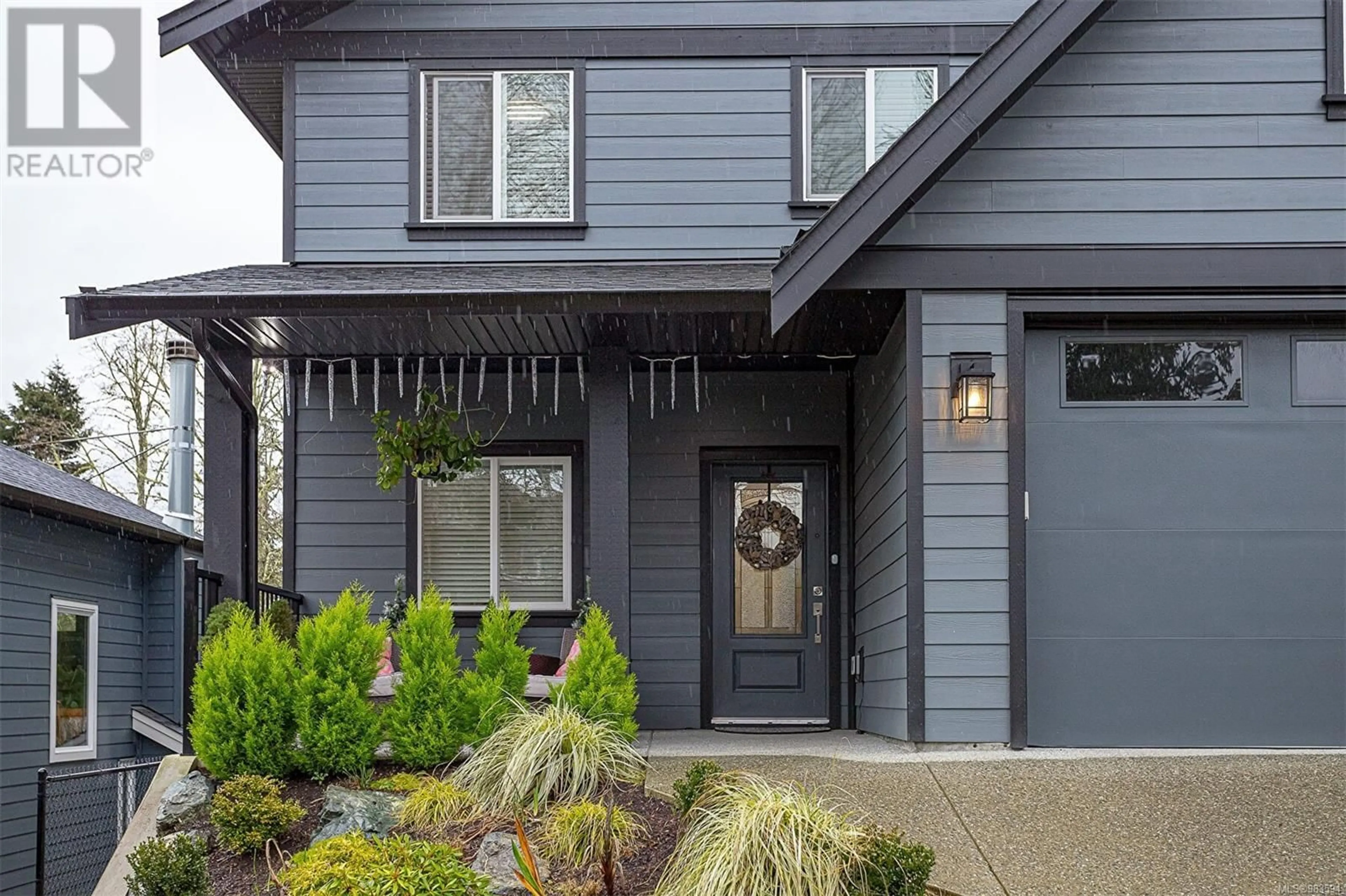 Home with vinyl exterior material, street for 6427 HOPKINS COURT, Sooke British Columbia V9Z1P6