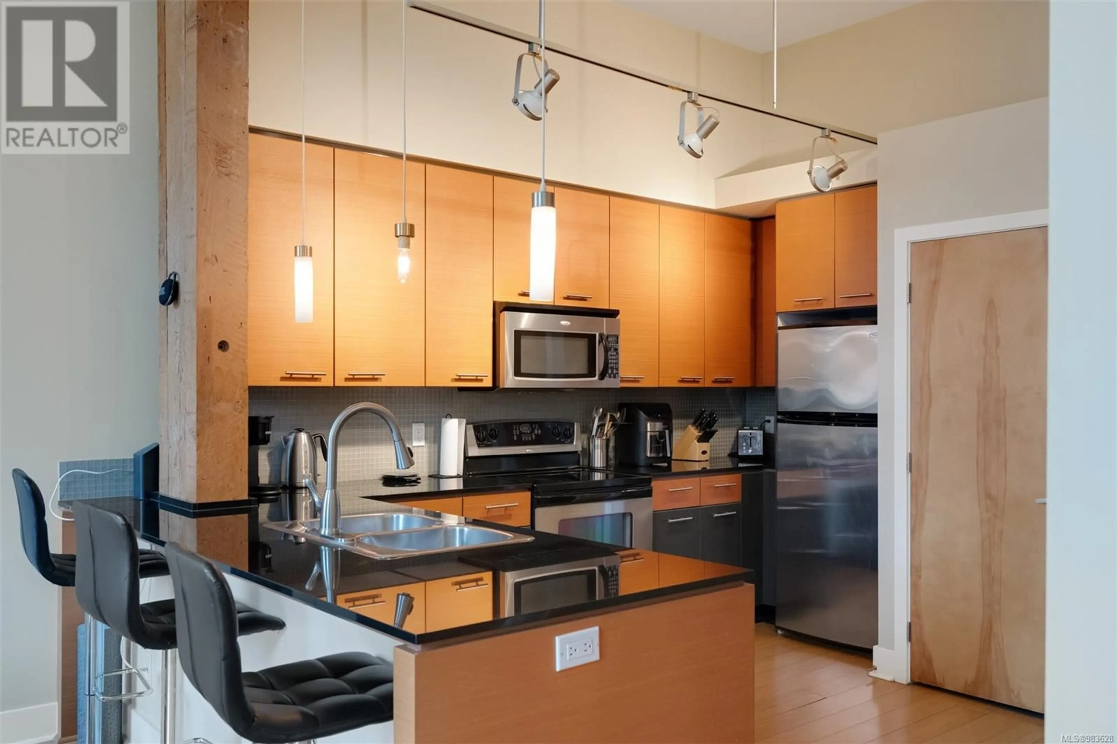 Standard kitchen, unknown for 203 610 Johnson St, Victoria British Columbia V8W1M4