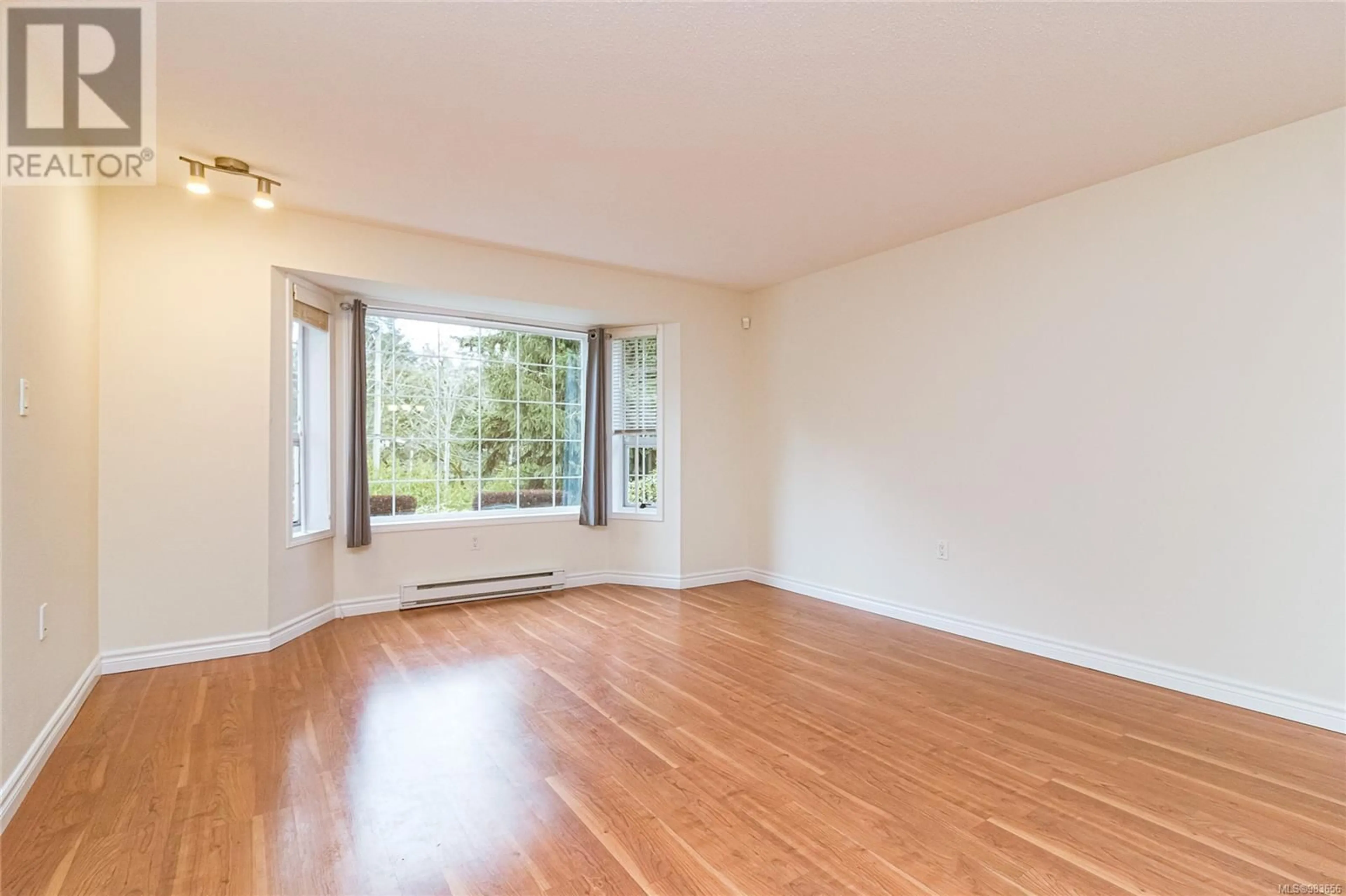 A pic of a room for 1018 Benvenuto Ave, Central Saanich British Columbia V8M1A1