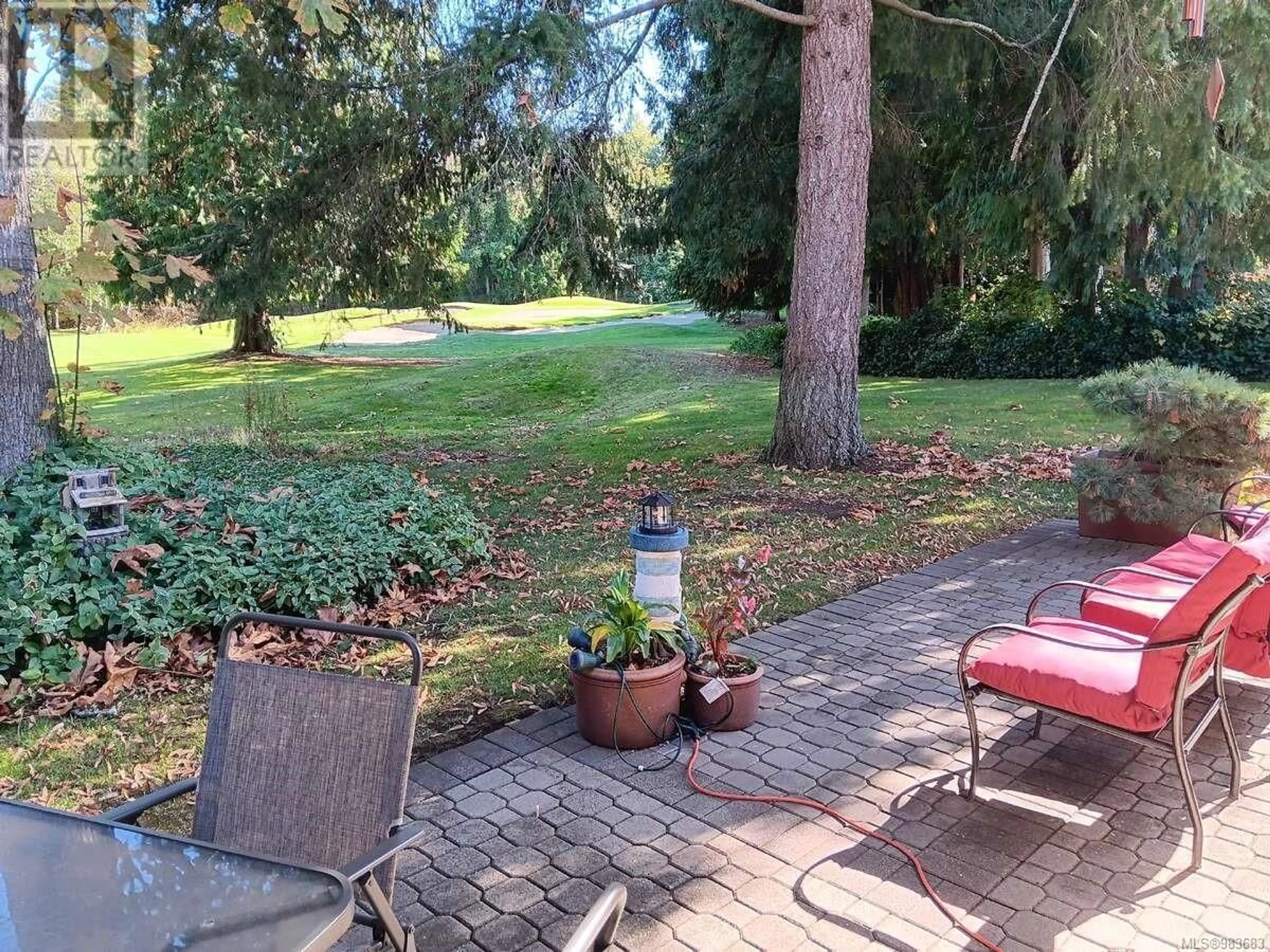 Patio, water/lake/river/ocean view for 828 Lakes Blvd, Parksville British Columbia V9P2P8