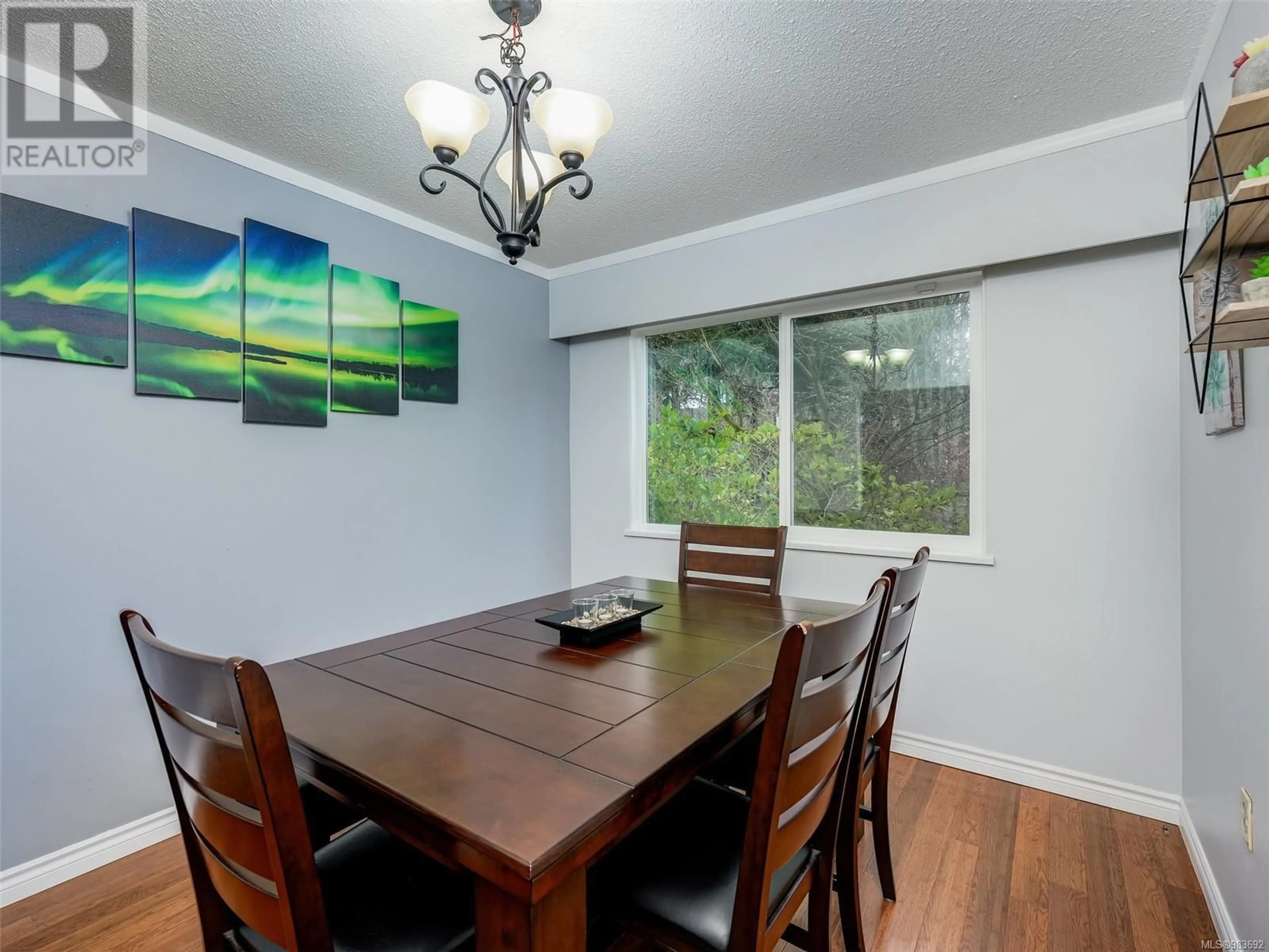 Dining room, wood/laminate floor for 6299 Fairview Way, Duncan British Columbia V9L2J4